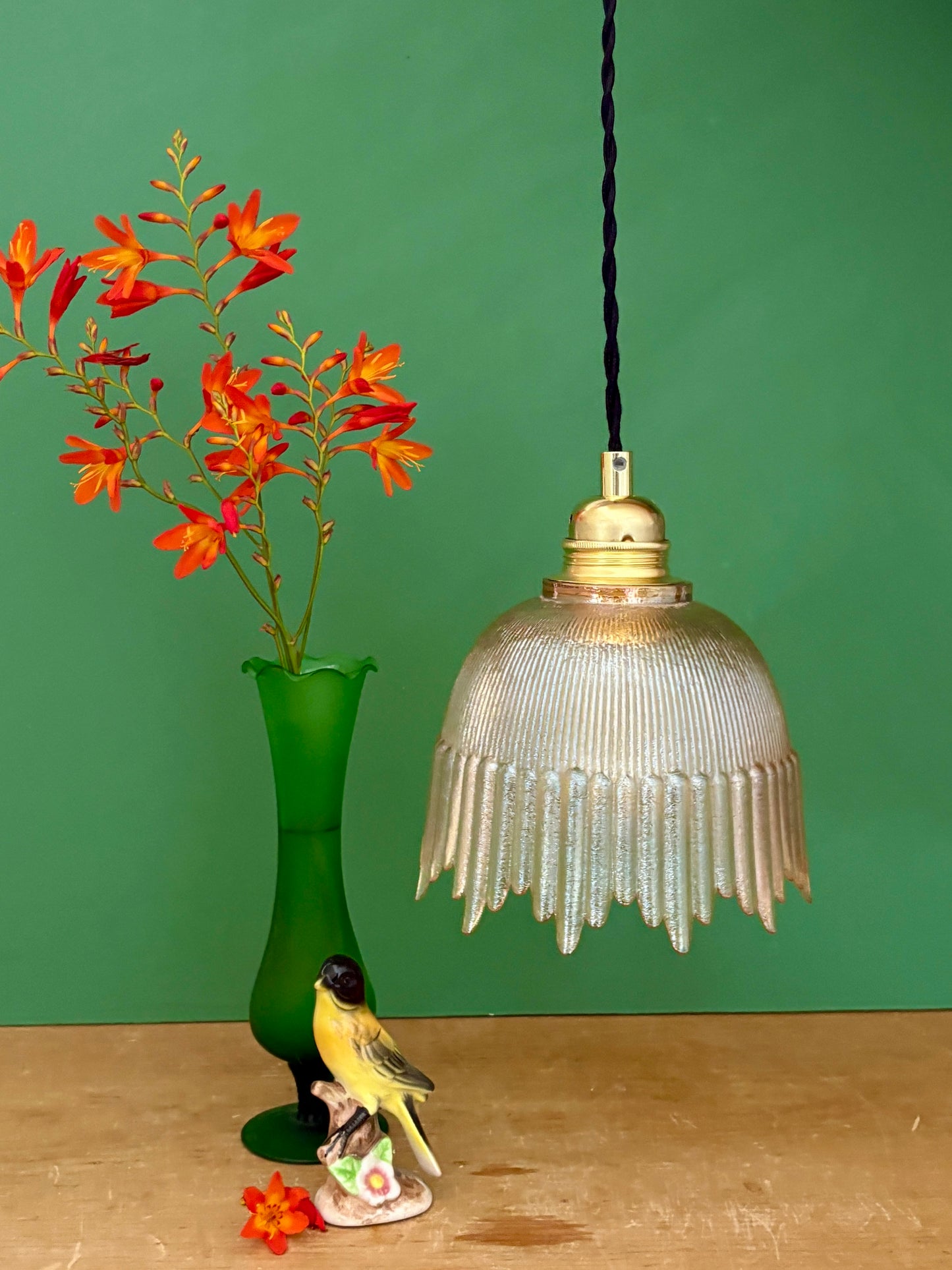 Suspension tulipe vintage en verre ambré (char1)