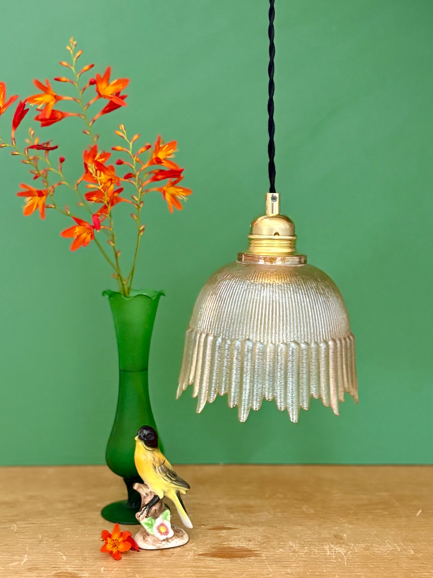 Suspension tulipe vintage en verre ambré (char1)