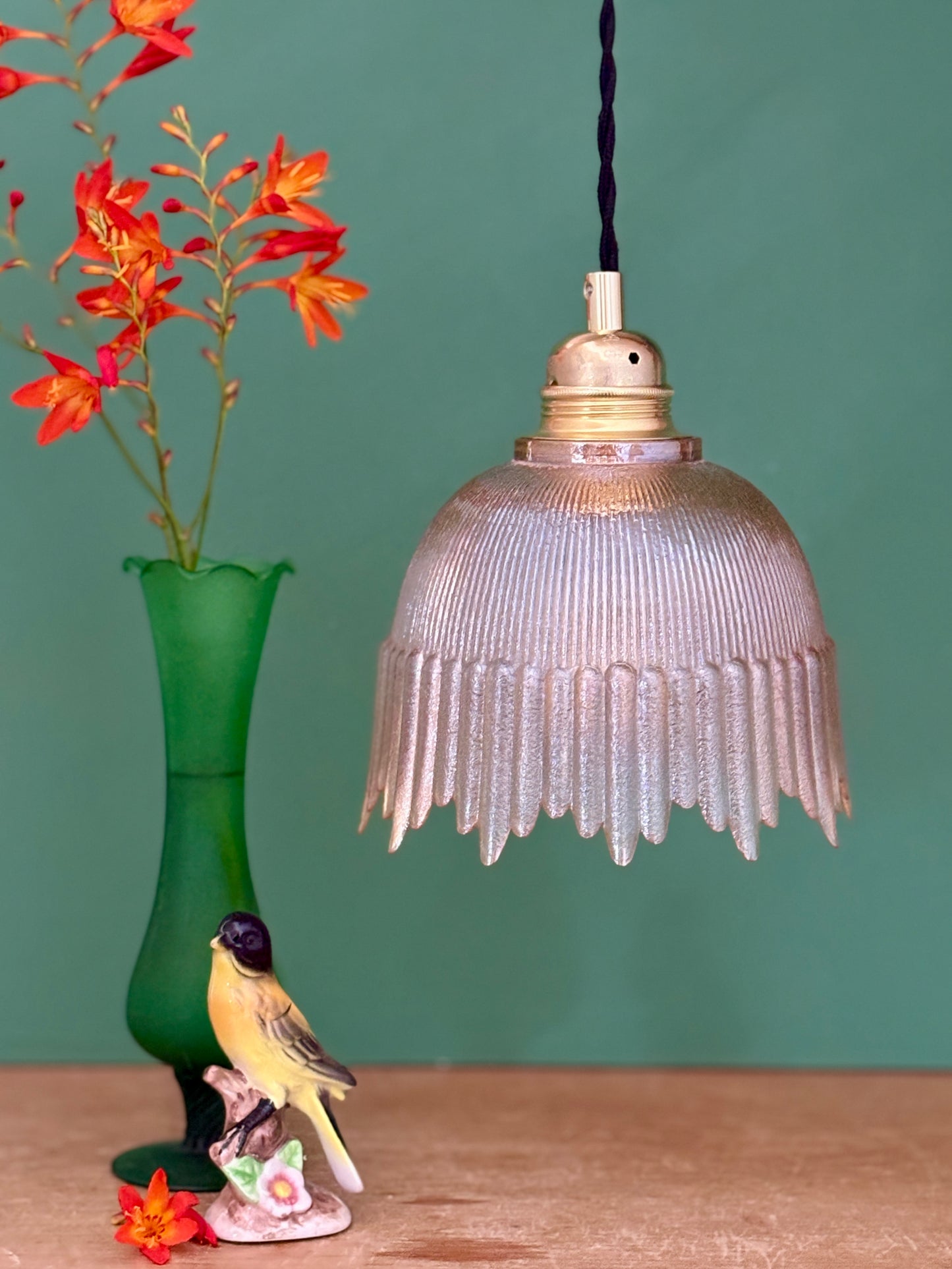 Suspension tulipe vintage en verre ambré (char1)