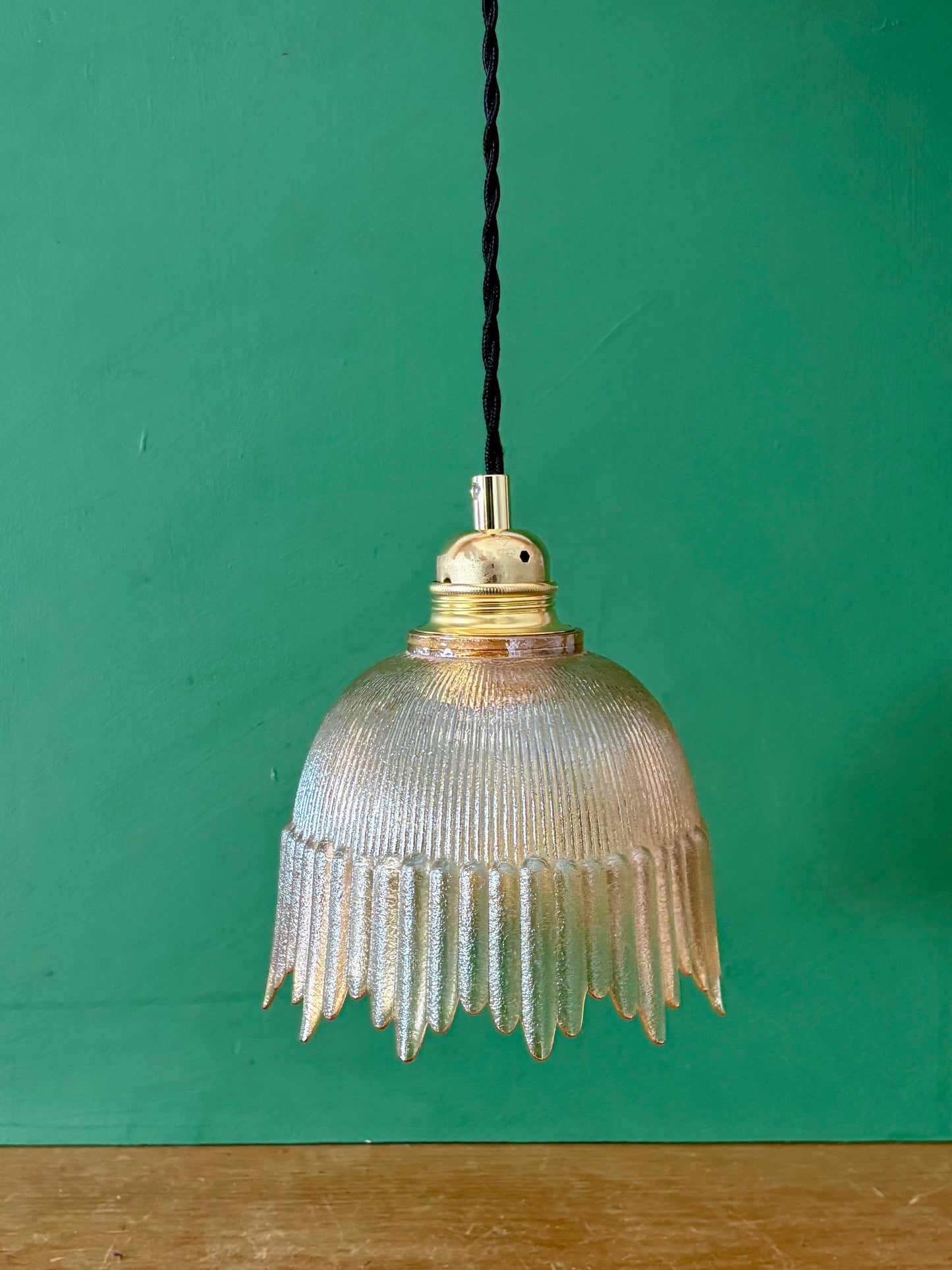 Suspension tulipe vintage en verre ambré (char1)