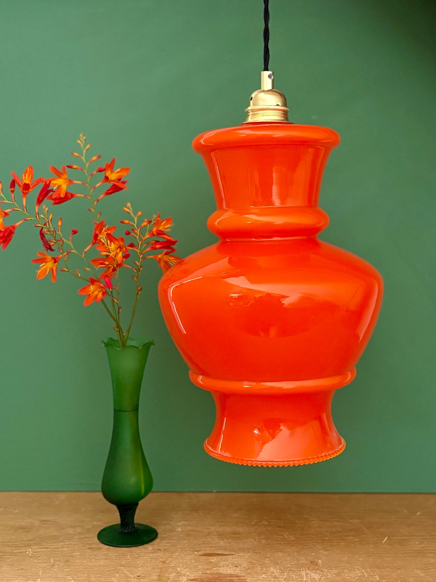 Suspension globe vintage XL en opaline orange