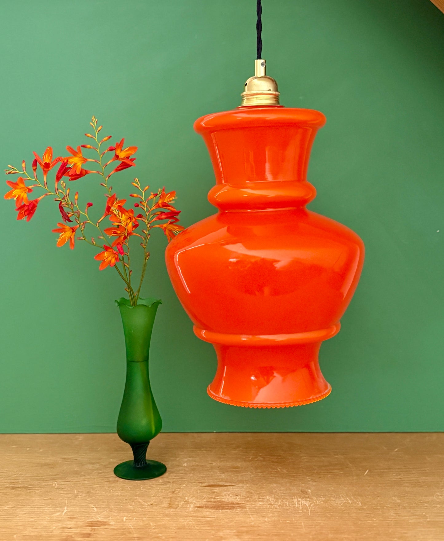 Suspension globe vintage XL en opaline orange