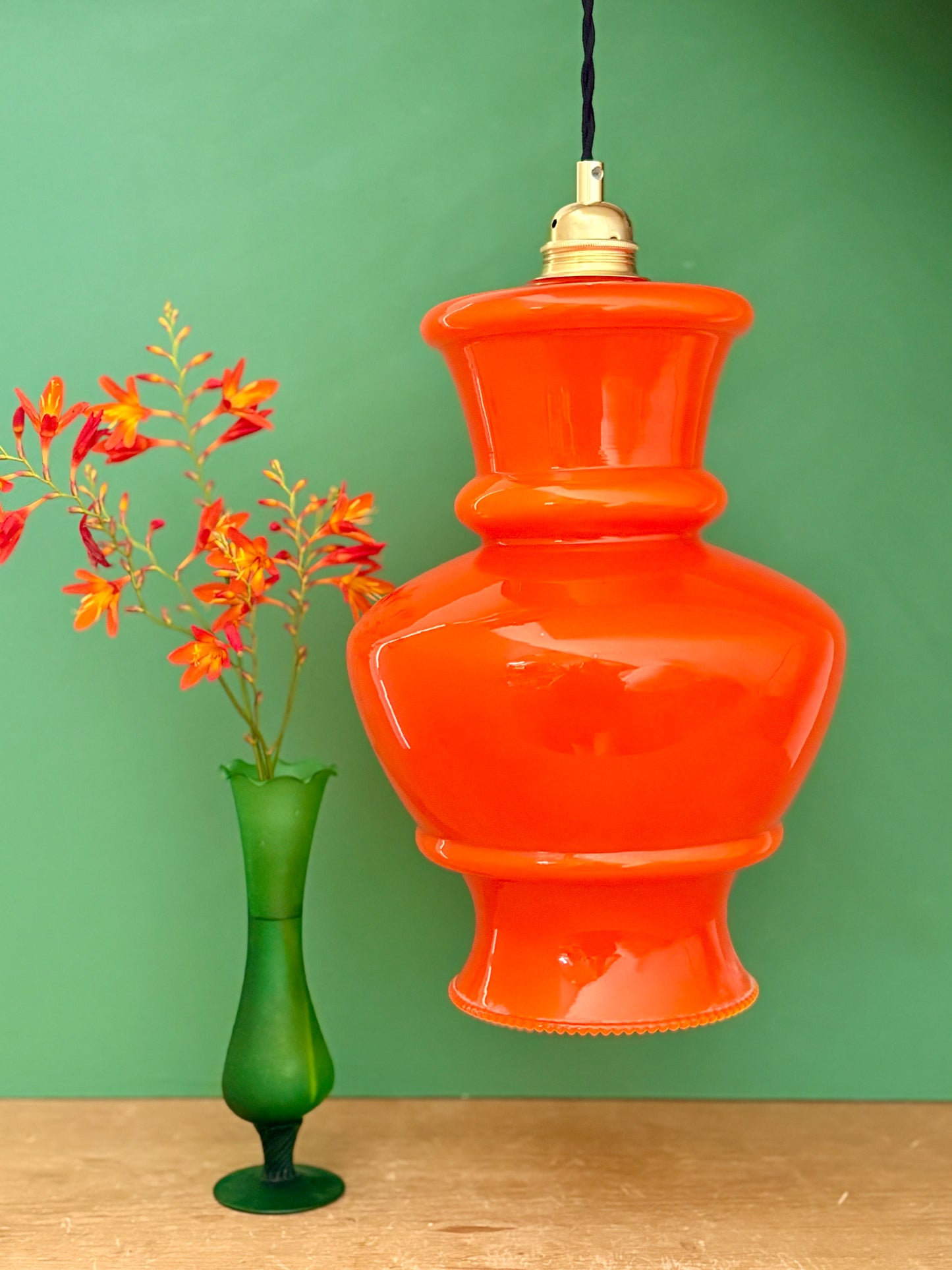 Suspension globe vintage XL en opaline orange
