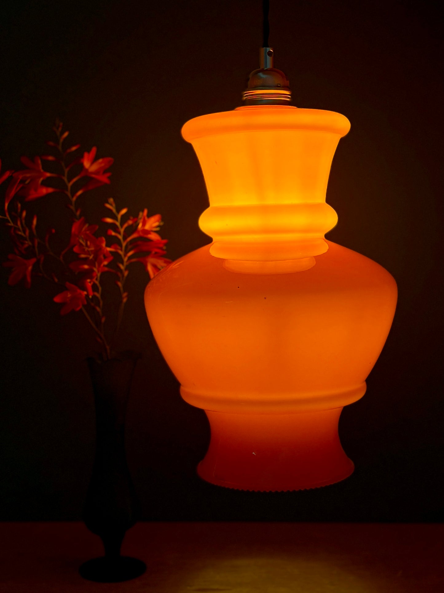 Suspension globe vintage XL en opaline orange