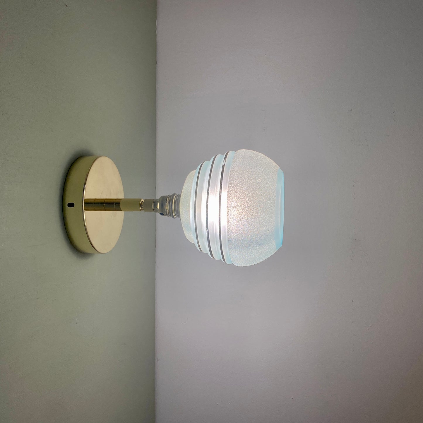 Applique tulipe vintage en verre granité bleu et doré