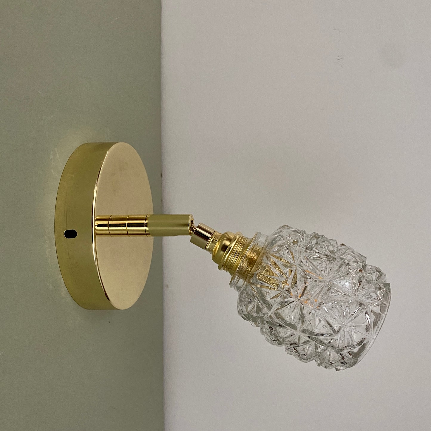 Applique tulipe vintage en verre moulé