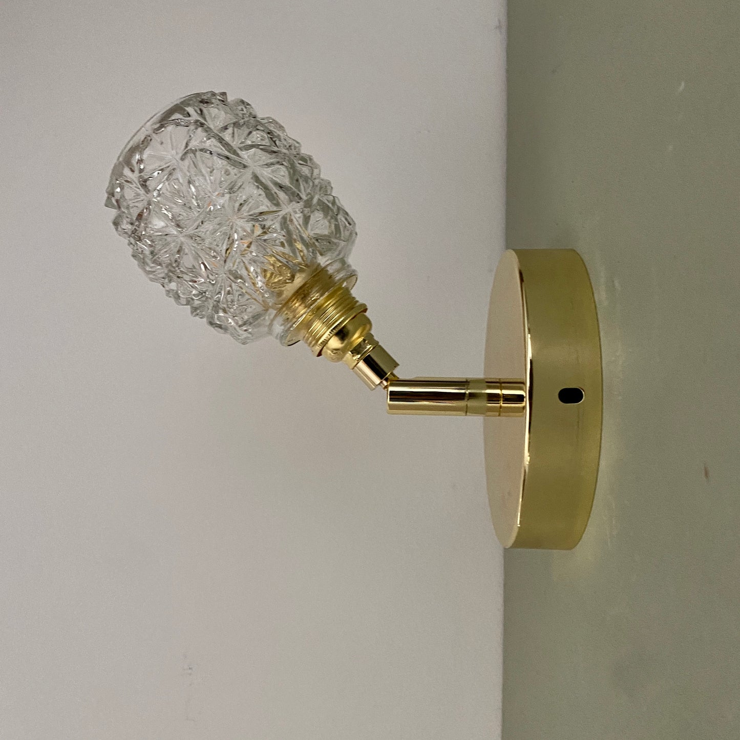 Applique tulipe vintage en verre moulé