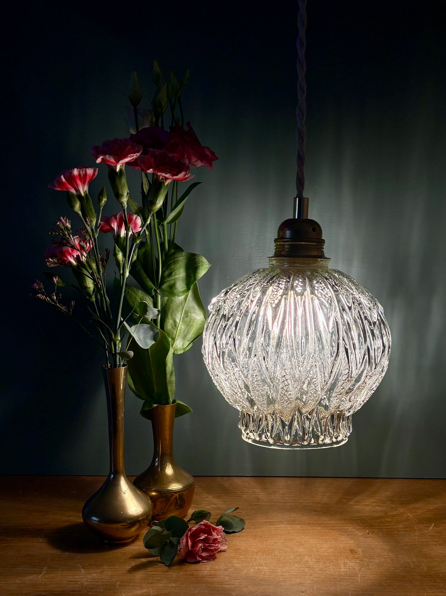 Suspension globe vintage en verre moulé (GT1)