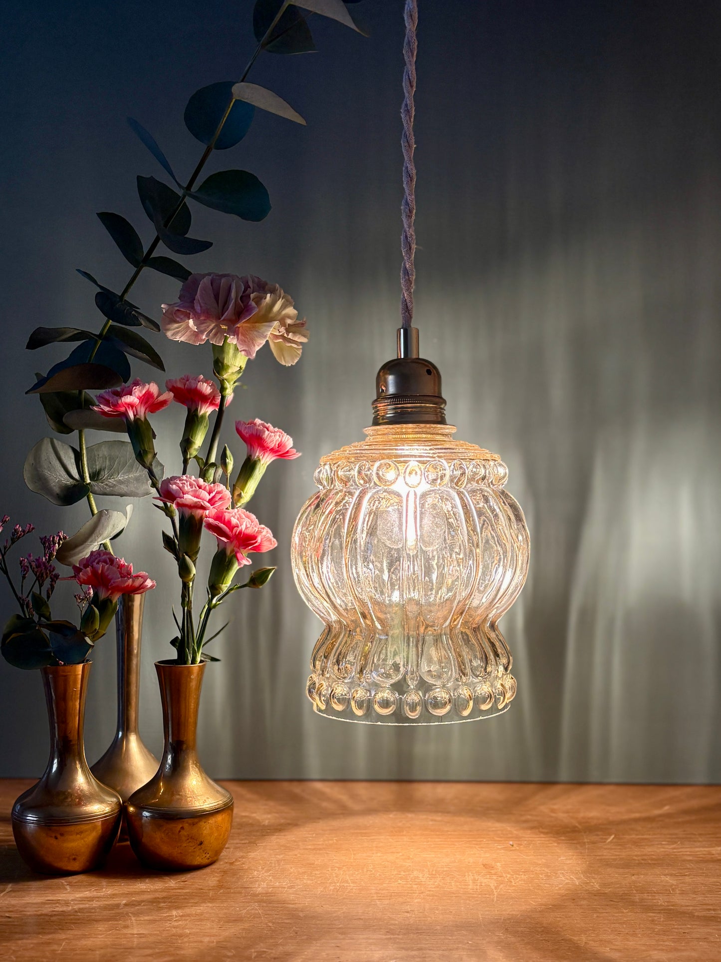 Suspension globe vintage en verre ambré (GA1)