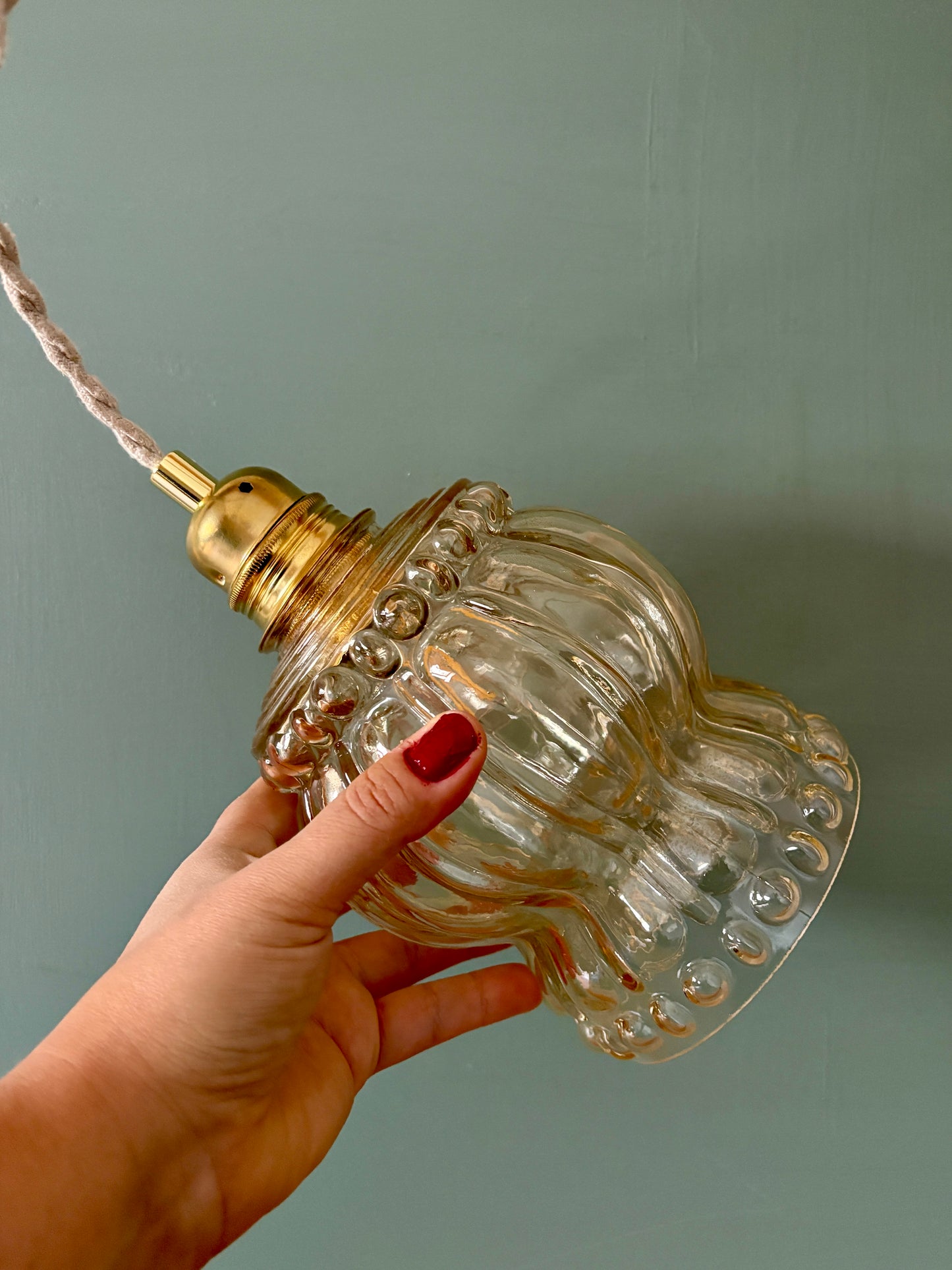 Suspension globe vintage en verre ambré (GA1)