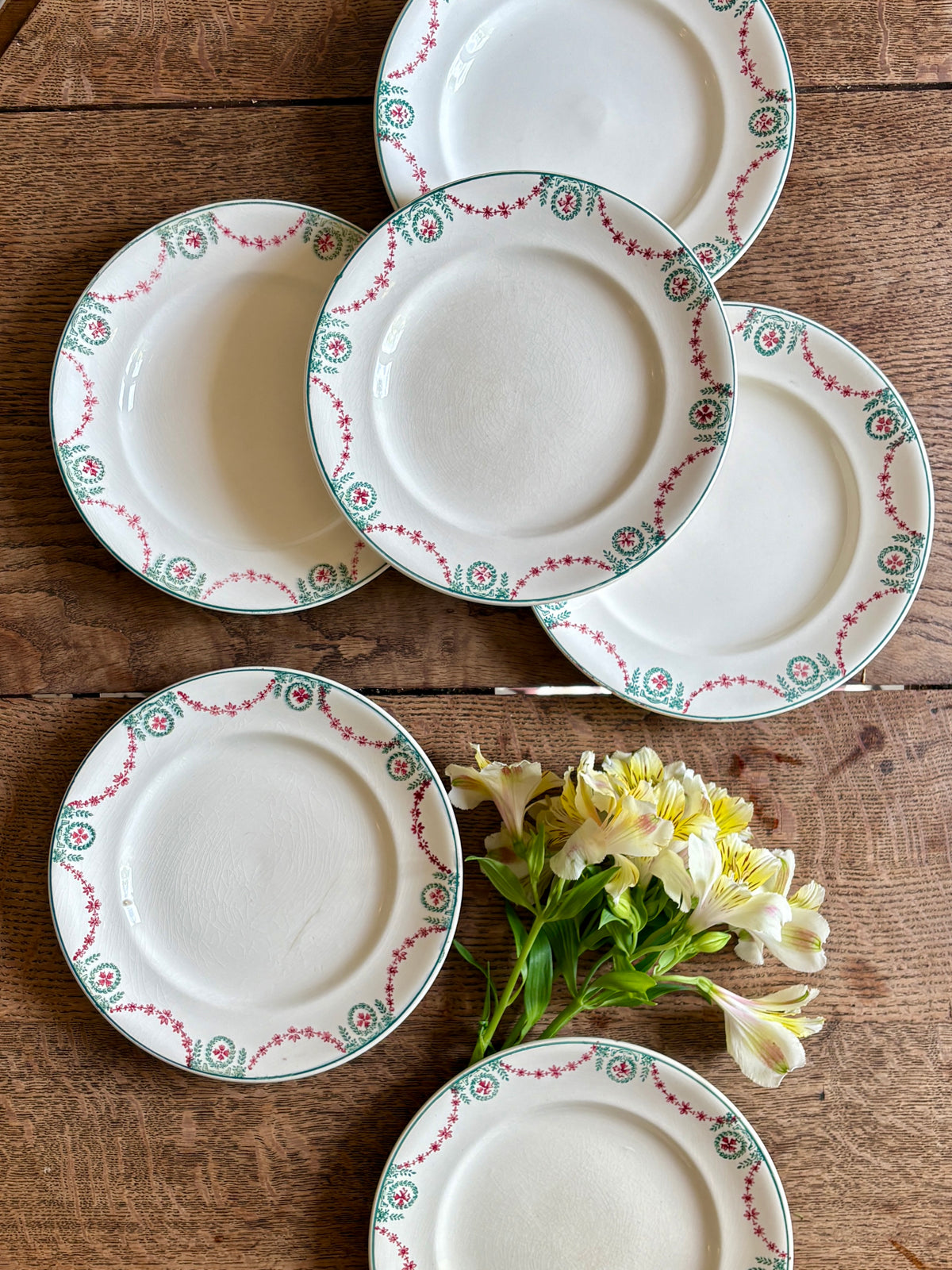 Lot de 6 assiettes anciennes en terre de fer, Moselle de Longwy