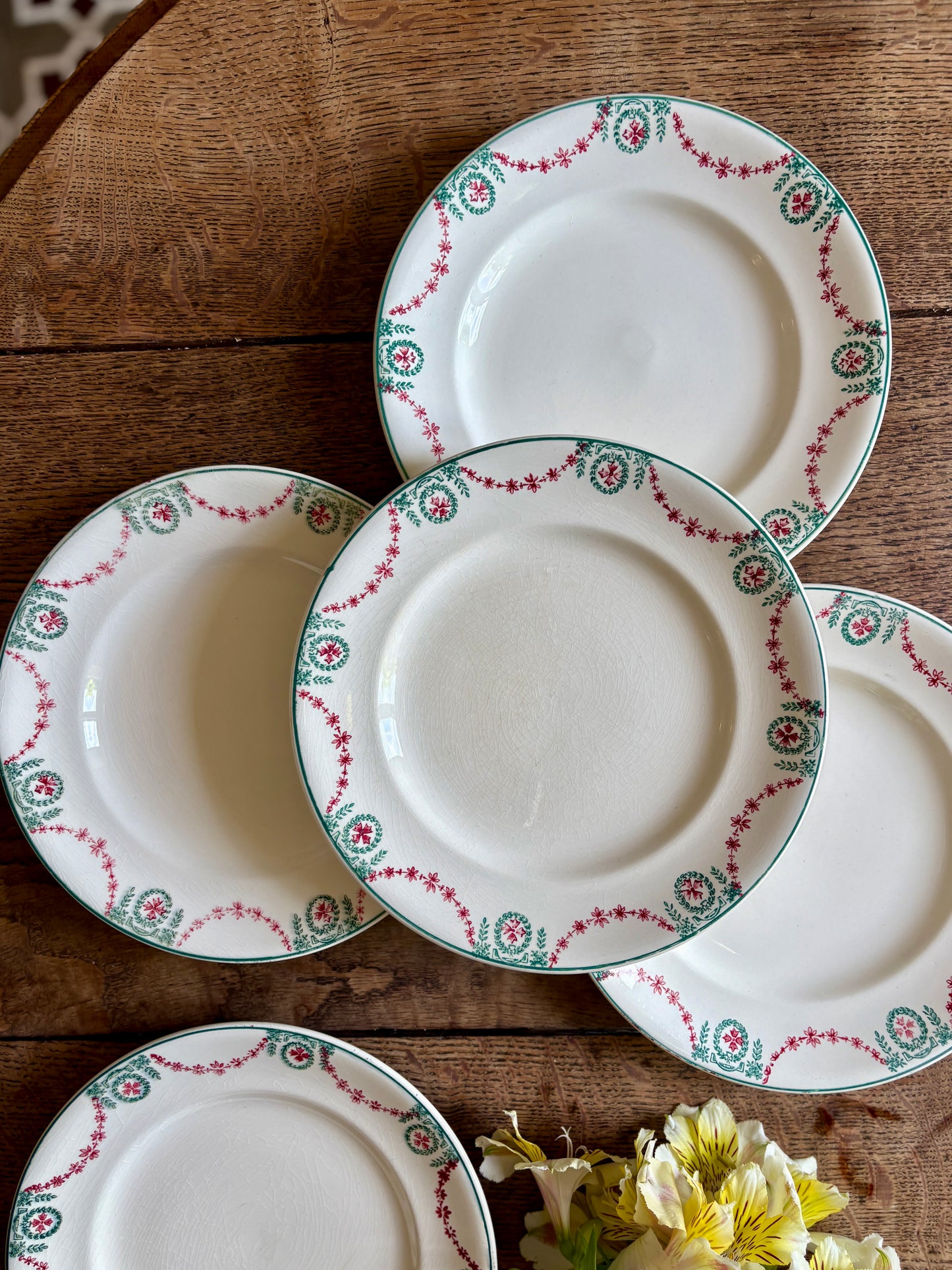 Lot de 6 assiettes anciennes en terre de fer, Moselle de Longwy