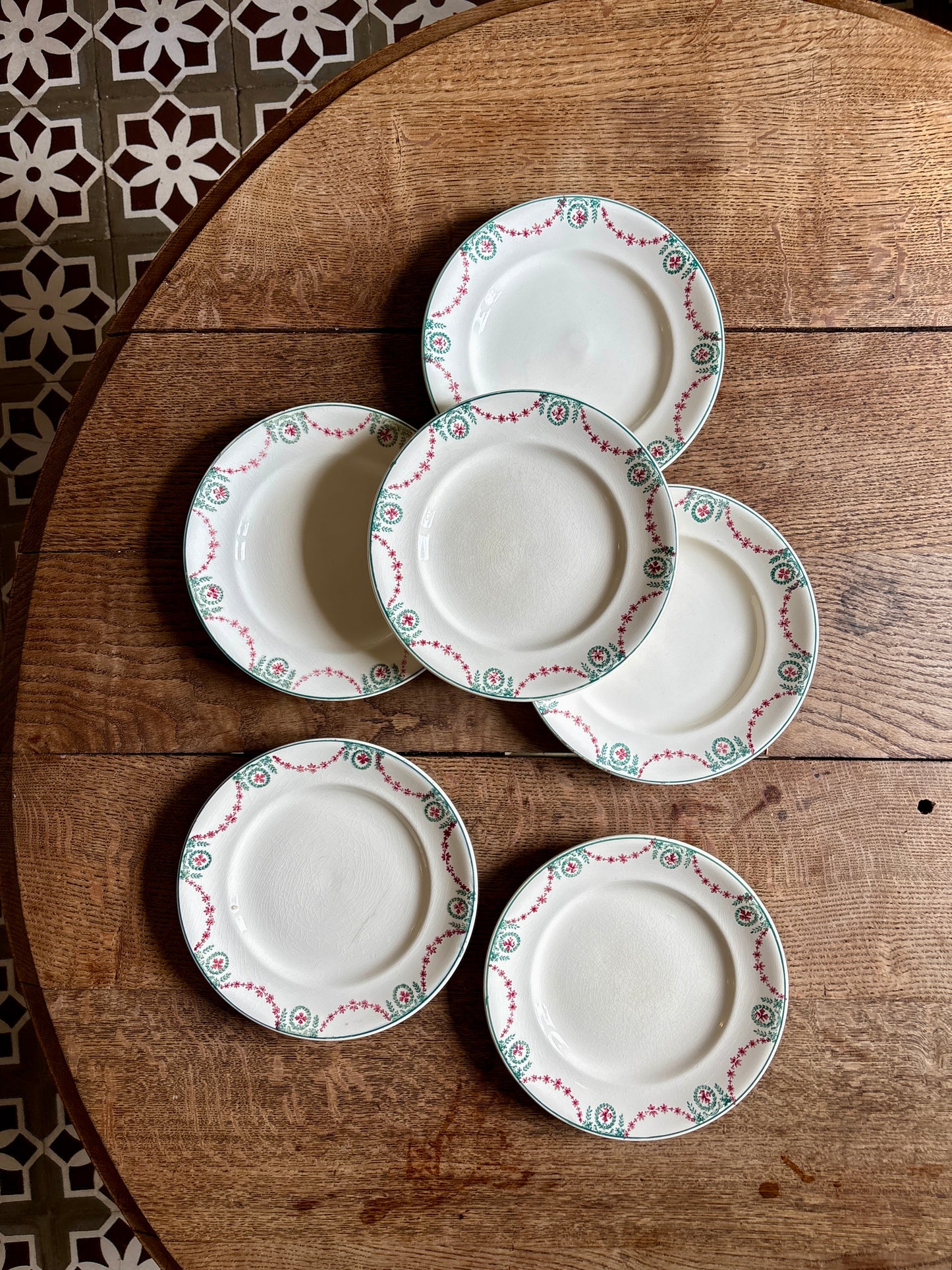 Lot de 6 assiettes anciennes en terre de fer, Moselle de Longwy