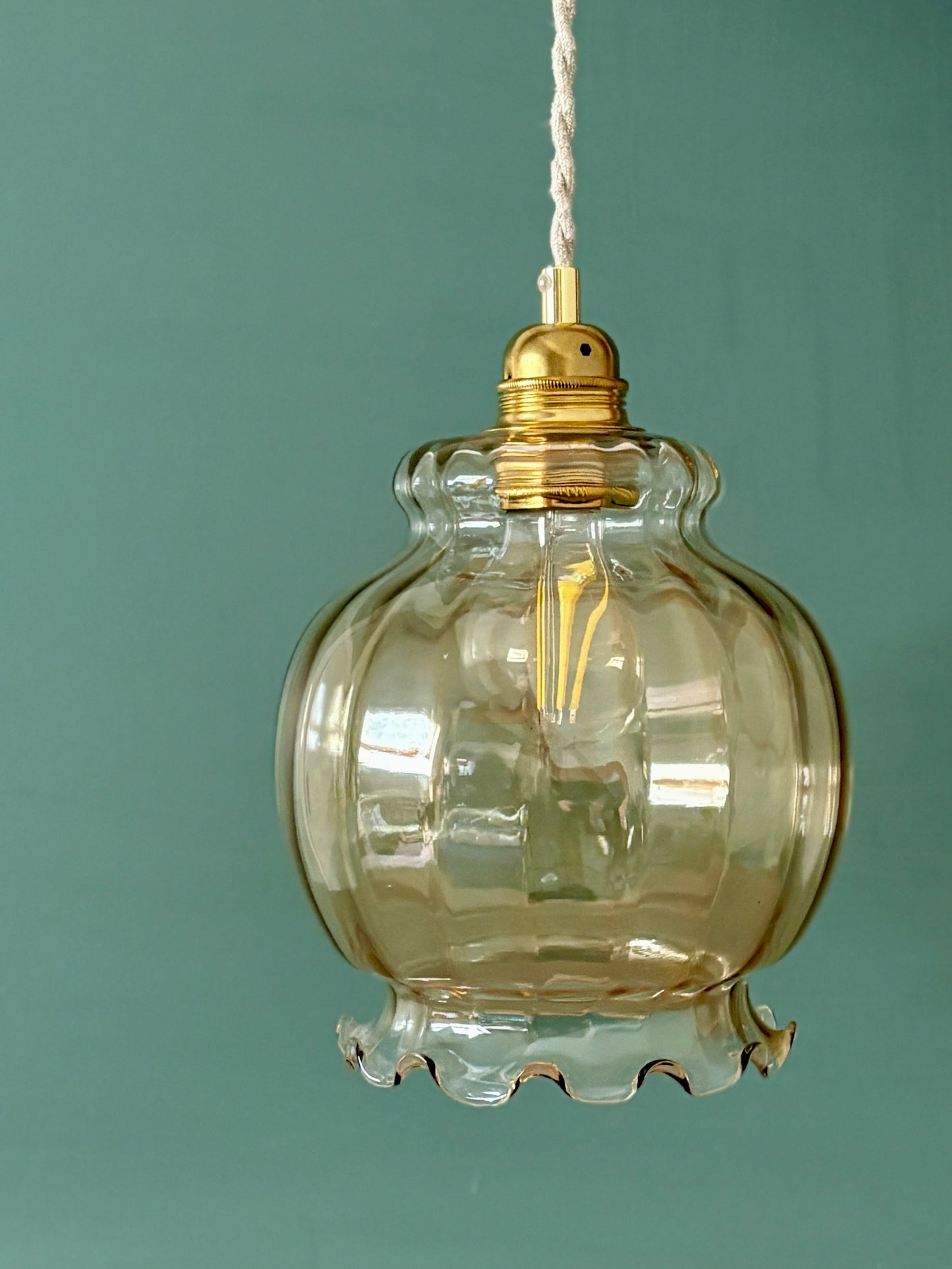 Suspension globe vintage XL en verre ambré (GA3)