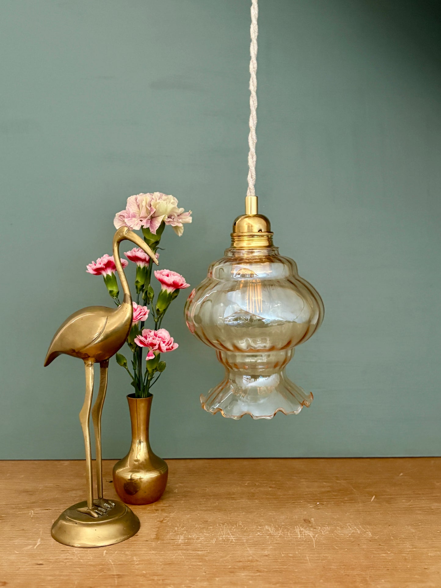 Suspension globe vintage en verre ambré (GA2)