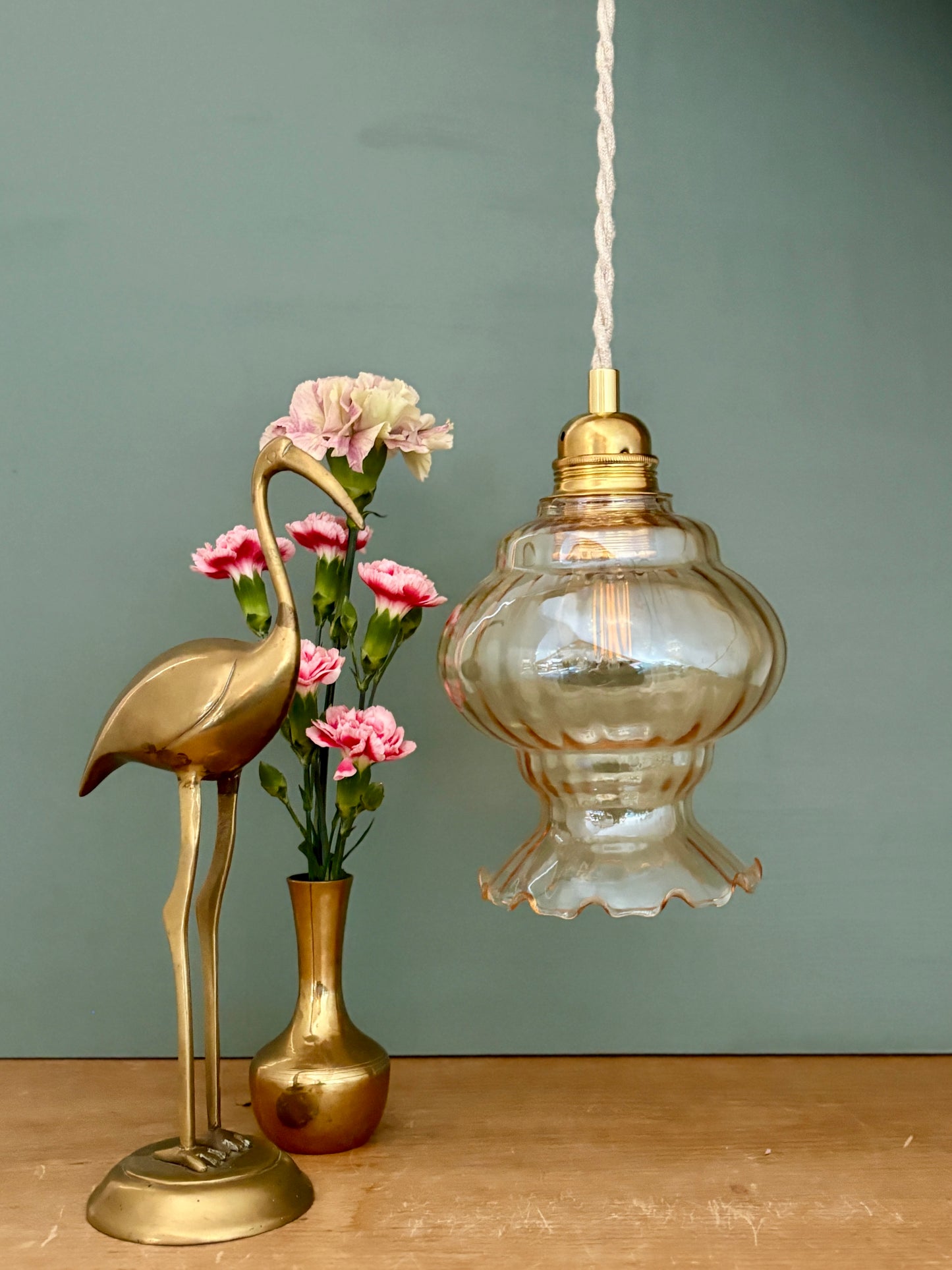 Suspension globe vintage en verre ambré (GA2)