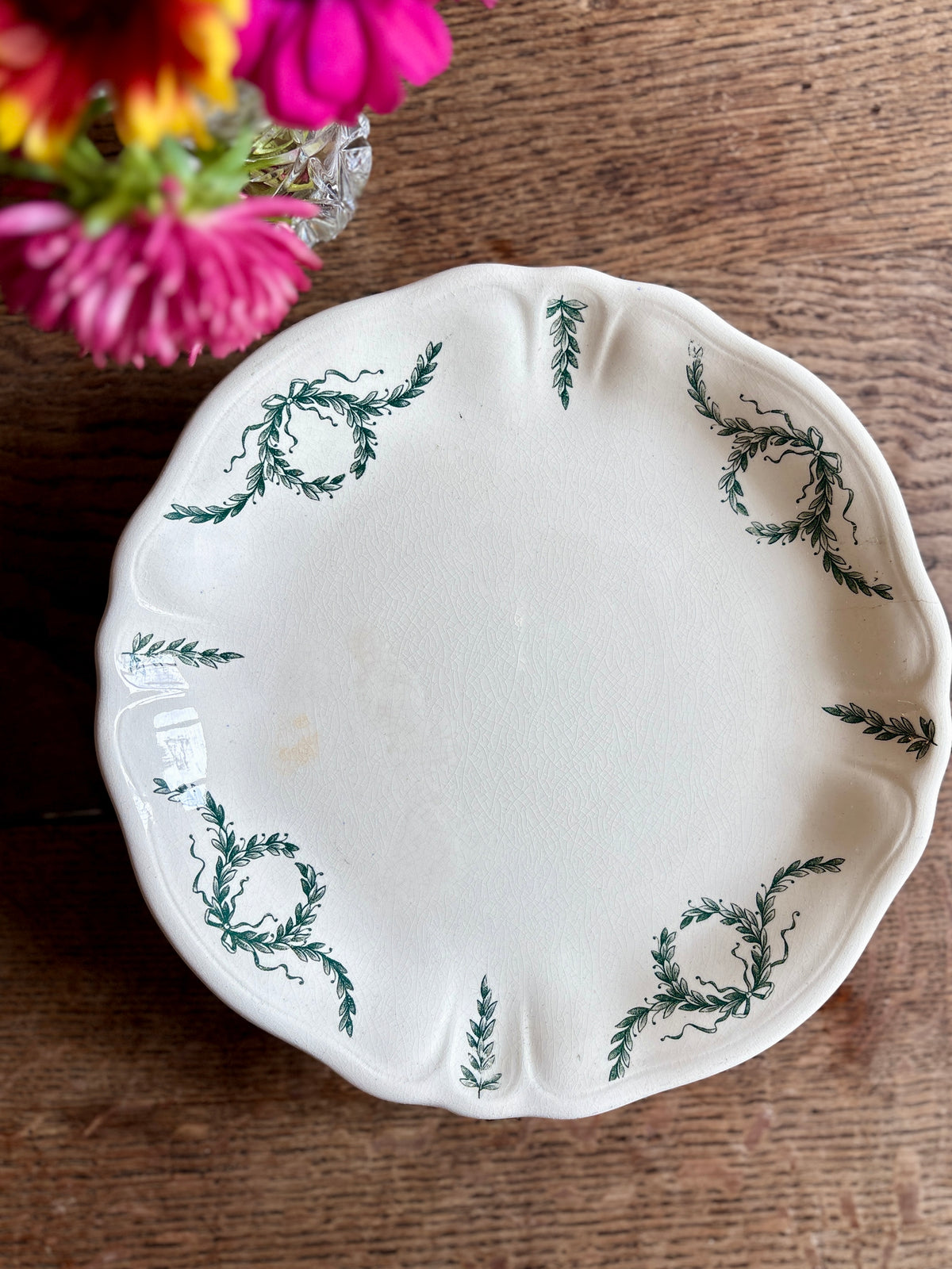 Compotier ou assiette à pied ancienne en terre de fer -Villey de Longchamp (PM)