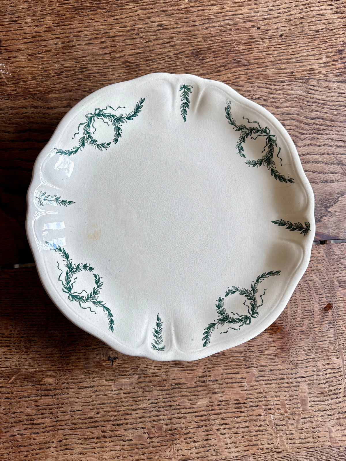Compotier ou assiette à pied ancienne en terre de fer -Villey de Longchamp (PM)