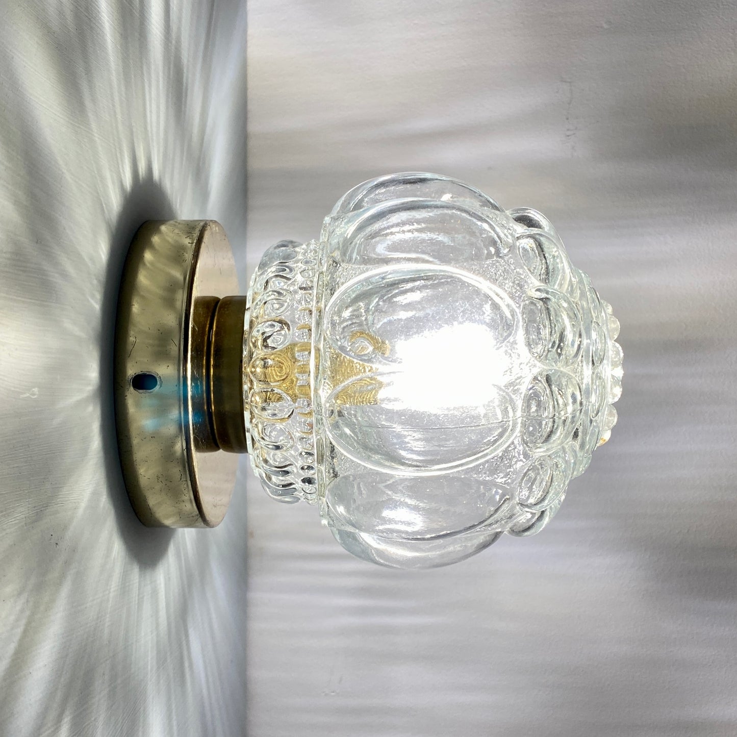 Applique ou plafonnier globe vintage en verre
