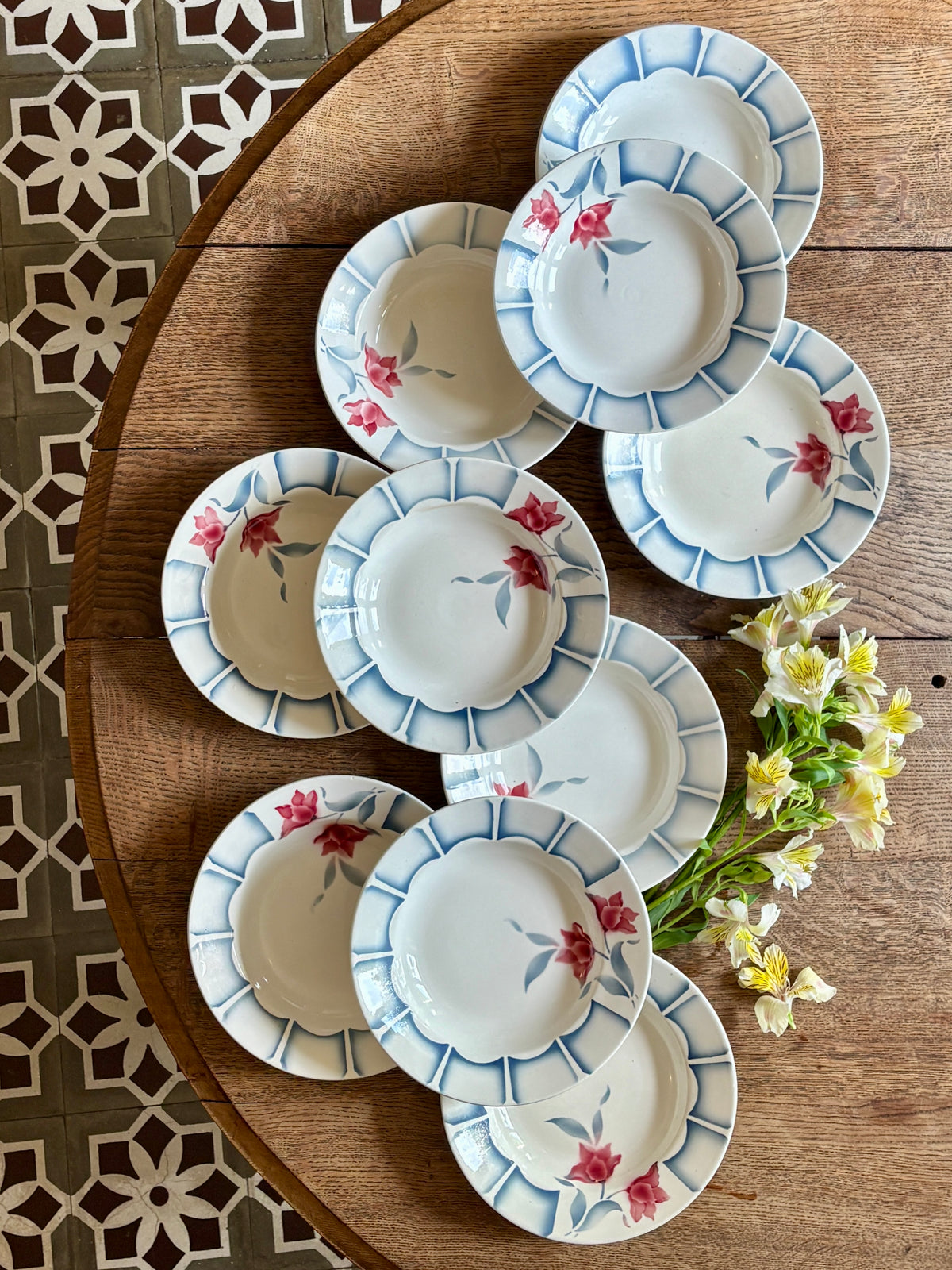 Lot de 10 assiettes creuses vintage de Digoin