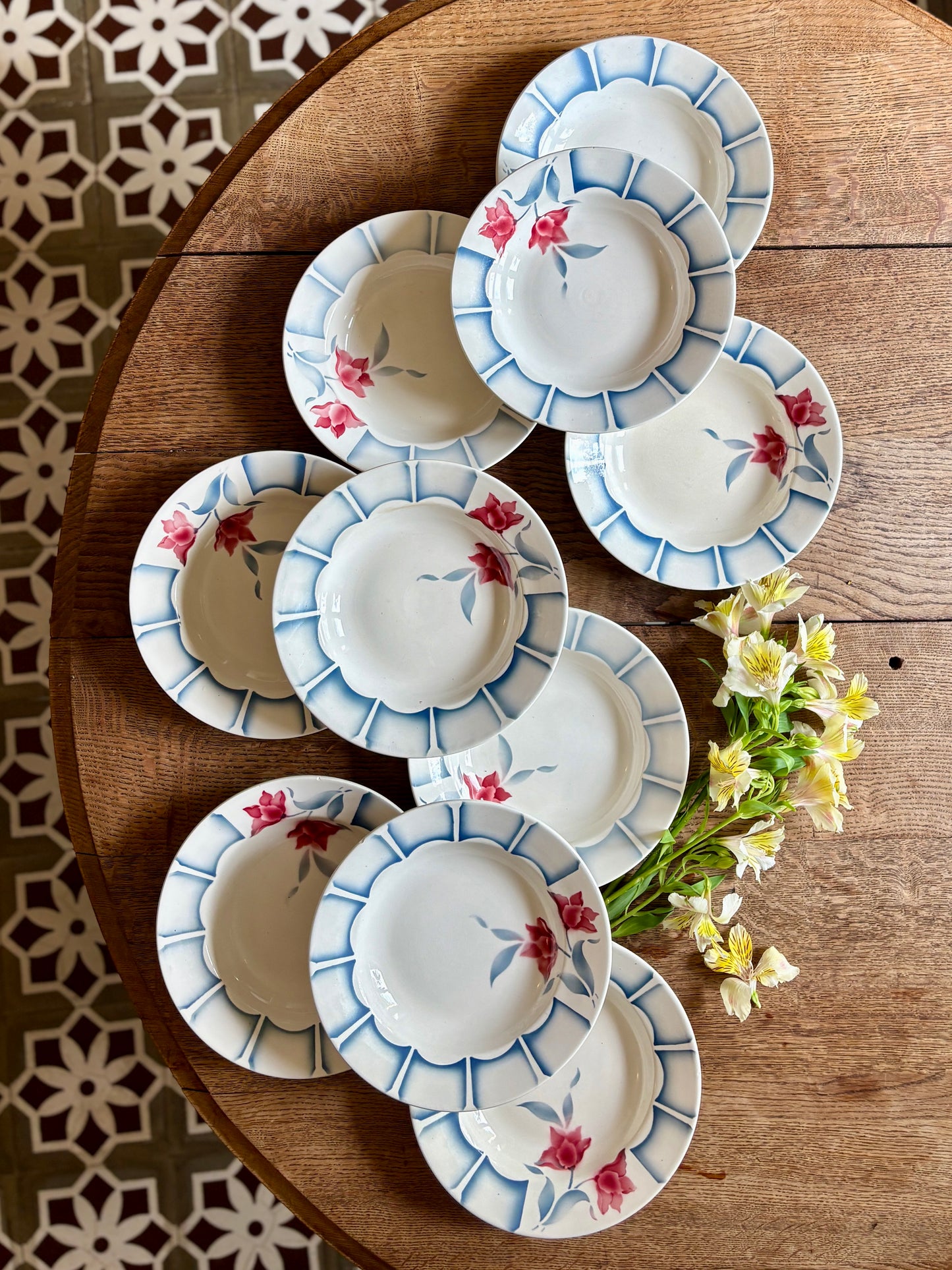 Lot de 10 assiettes creuses vintage de Digoin