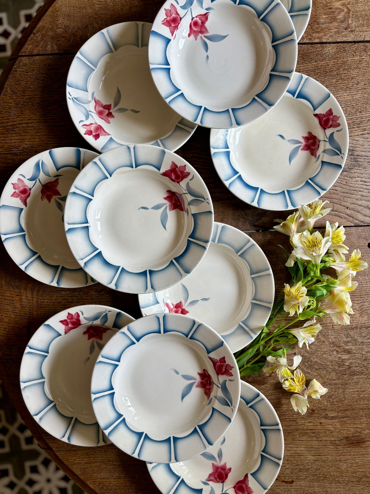 Lot de 10 assiettes creuses vintage de Digoin