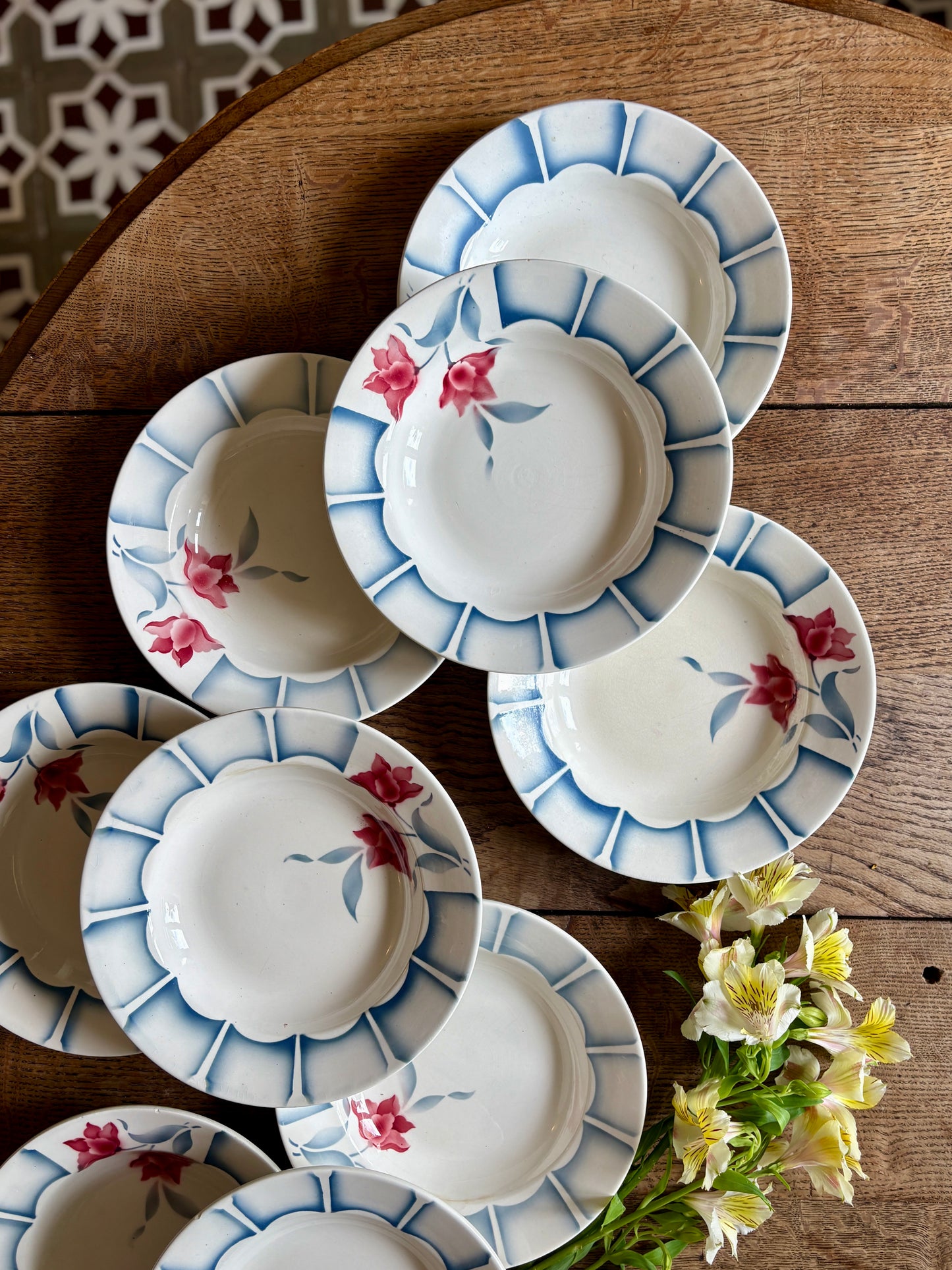Lot de 10 assiettes creuses vintage de Digoin