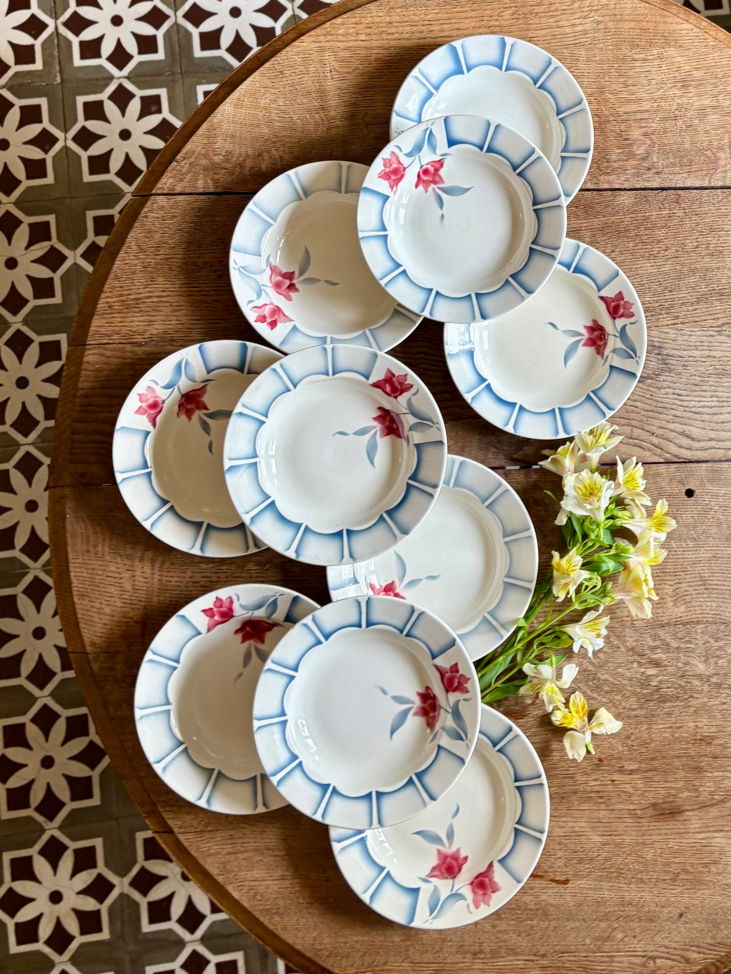 Lot de 10 assiettes creuses vintage de Digoin