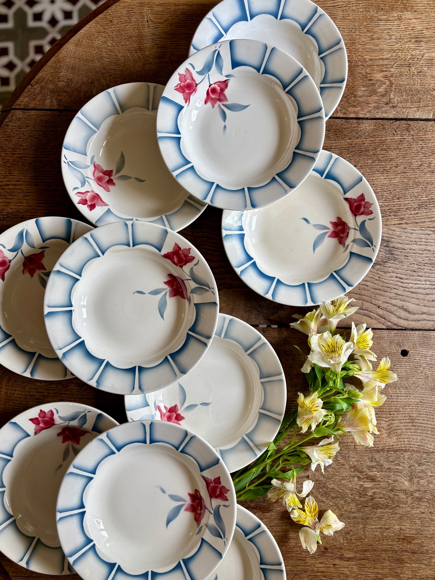 Lot de 10 assiettes creuses vintage de Digoin