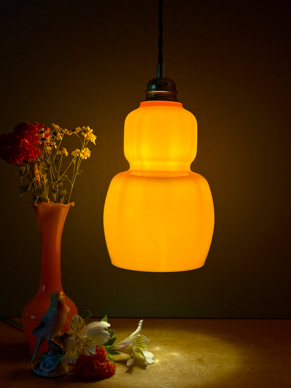 Suspension globe vintage en opaline orange