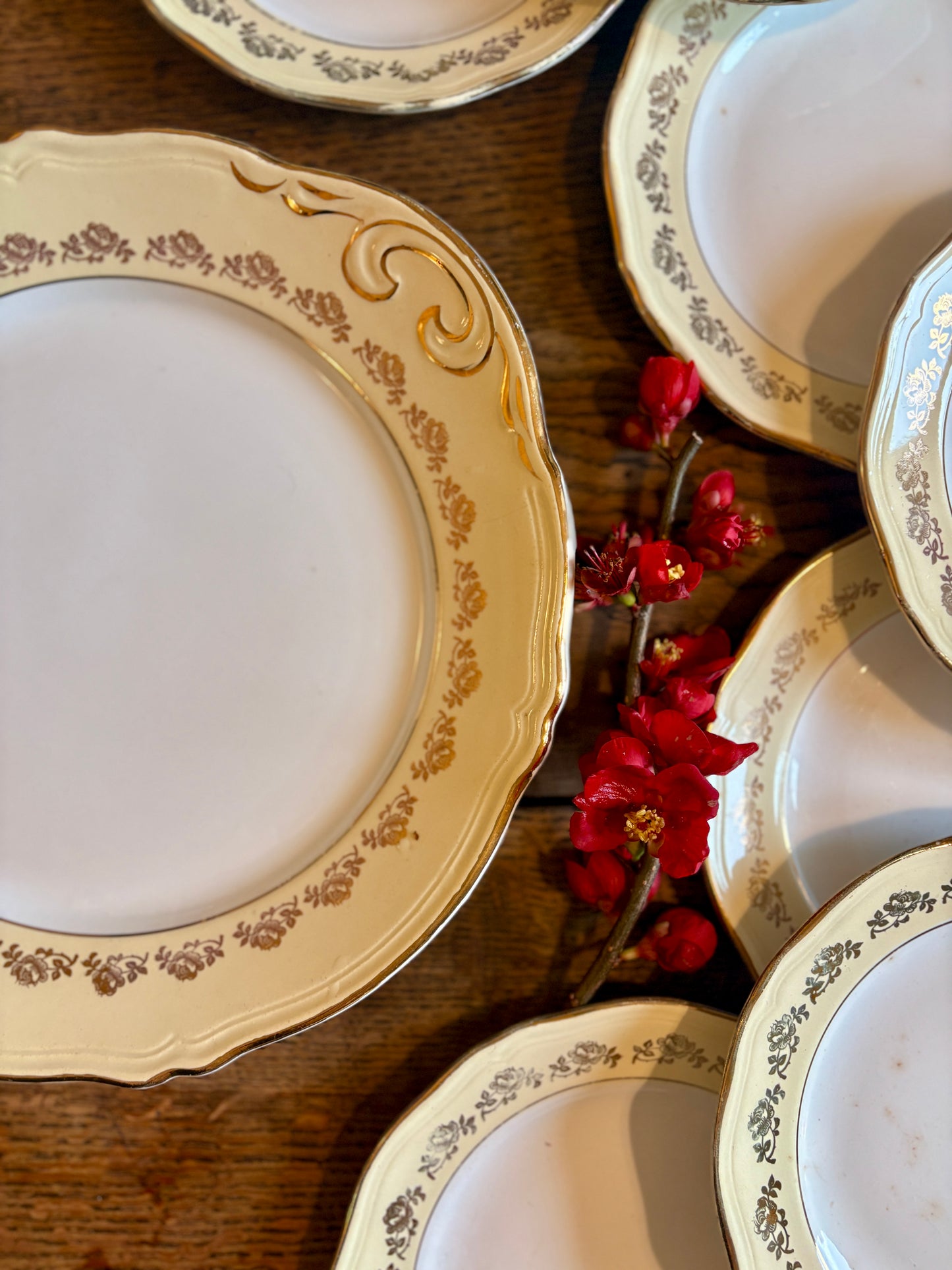 Service à gâteau vintage l'Amandinoise jaune et or