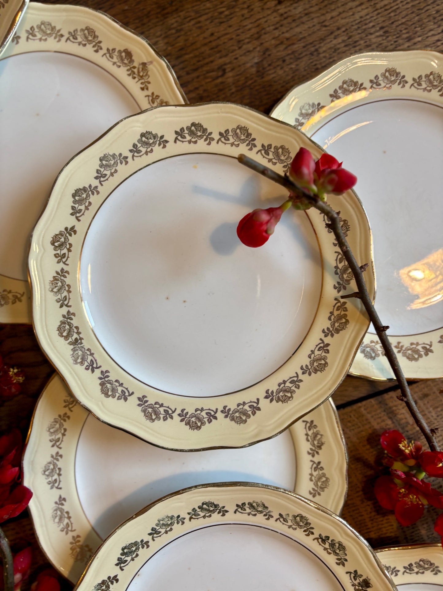 Service à gâteau vintage l'Amandinoise jaune et or