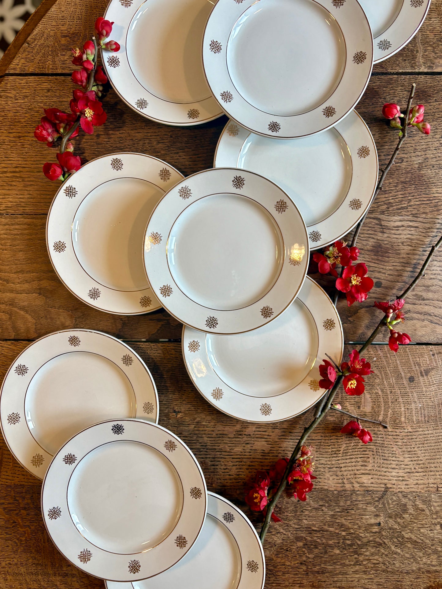 Lot de 10 assiettes à dessert vintage blanches et dorées
