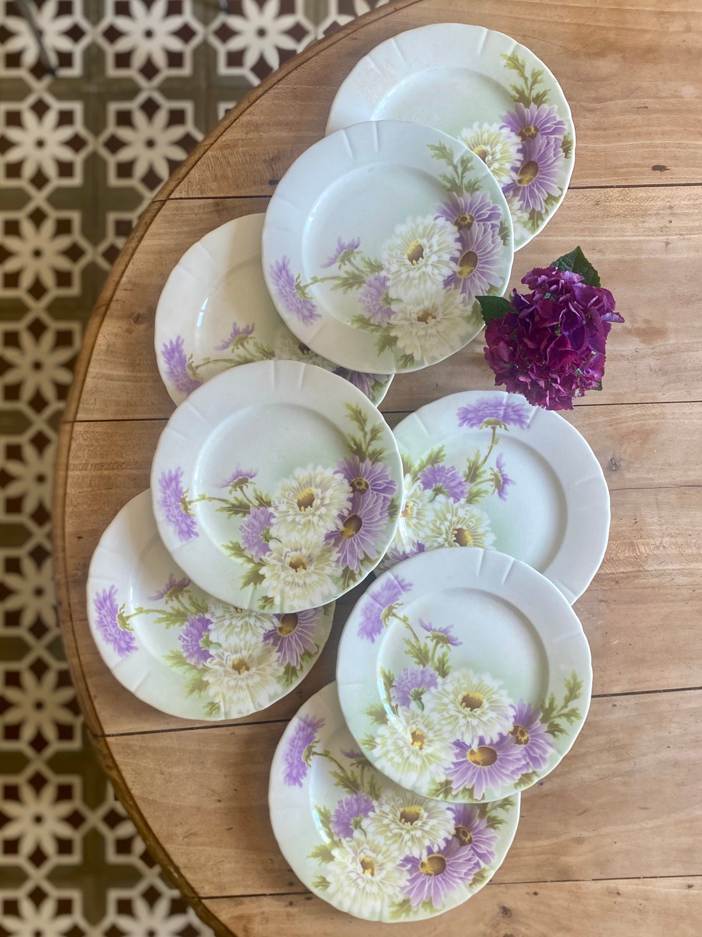 Lot de 8 assiettes plates anciennes - Reine Marguerite de Lunéville