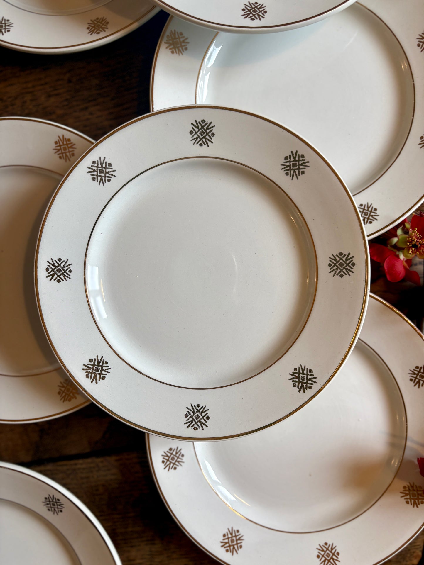 Lot de 10 assiettes à dessert vintage blanches et dorées
