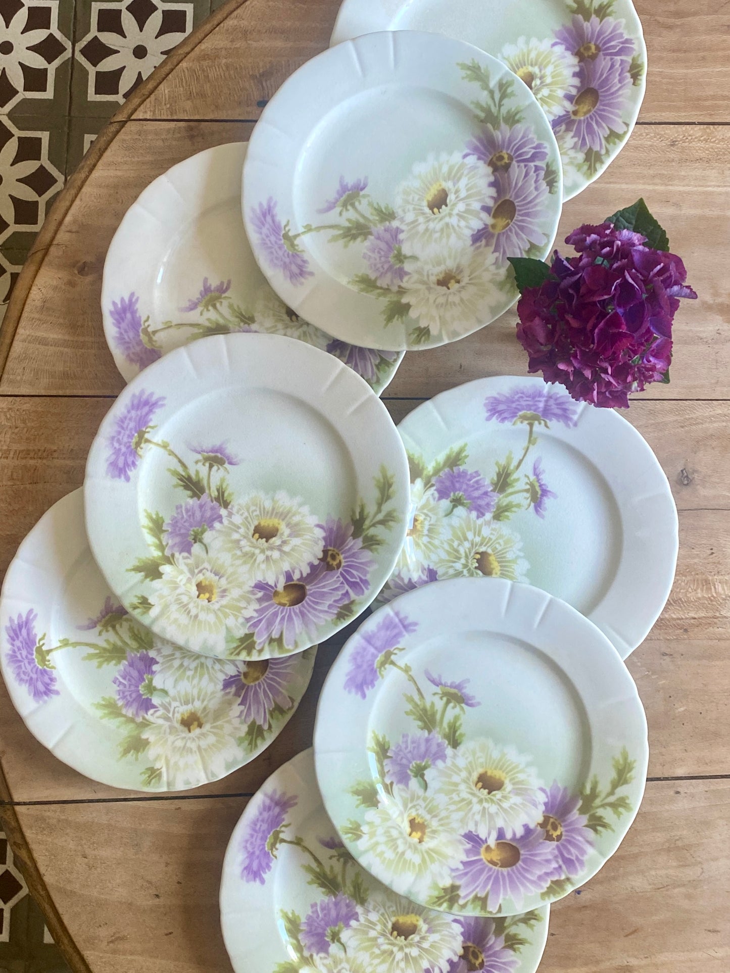 Lot de 8 assiettes plates anciennes - Reine Marguerite de Lunéville