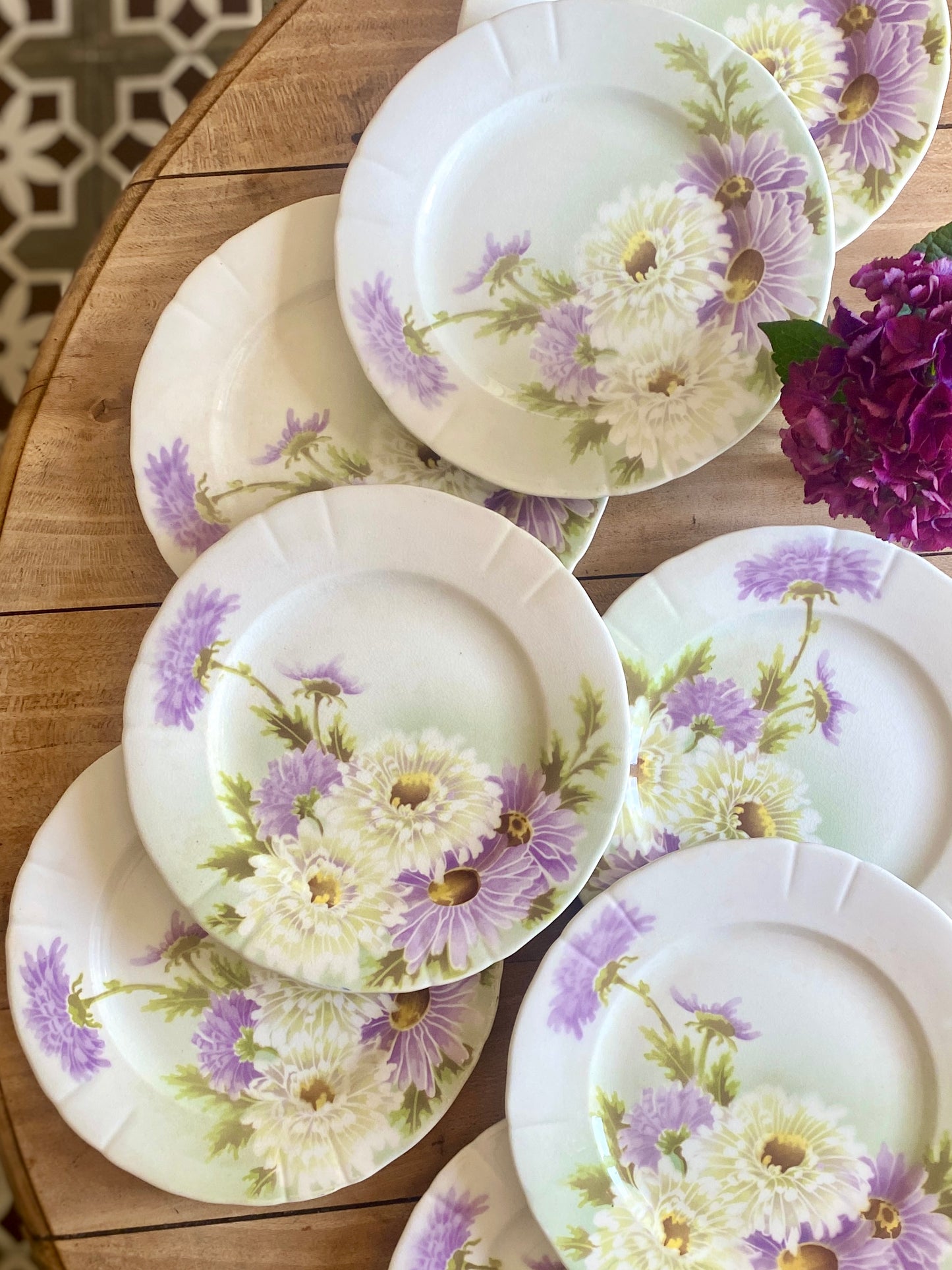 Lot de 8 assiettes plates anciennes - Reine Marguerite de Lunéville