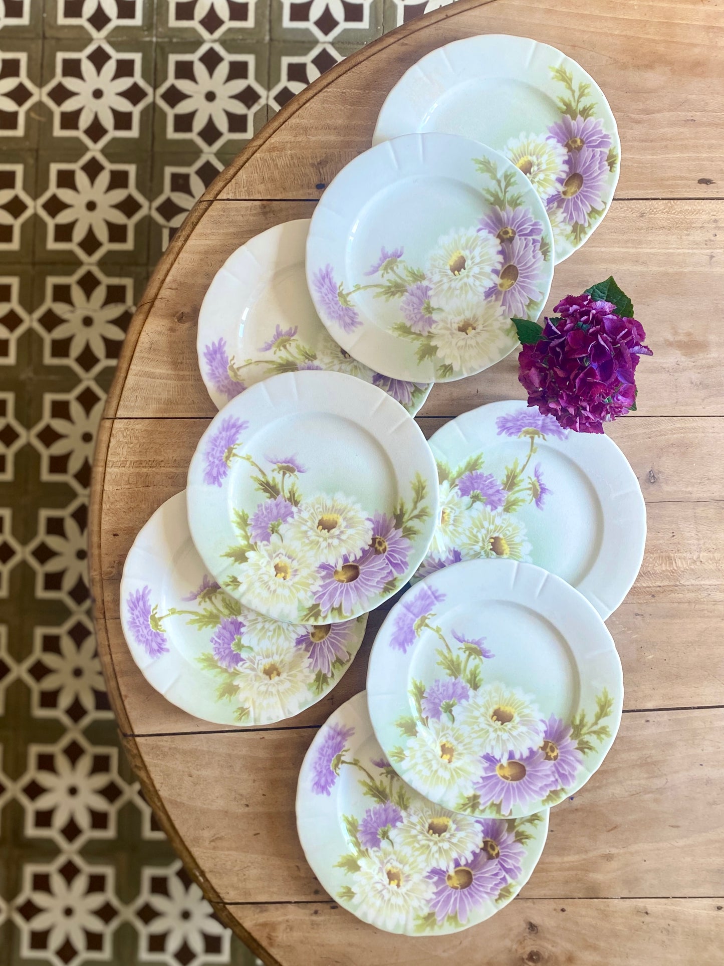 Lot de 8 assiettes plates anciennes - Reine Marguerite de Lunéville