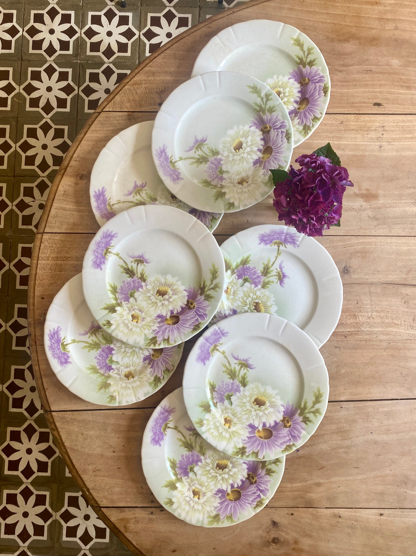 Lot de 8 assiettes plates anciennes - Reine Marguerite de Lunéville