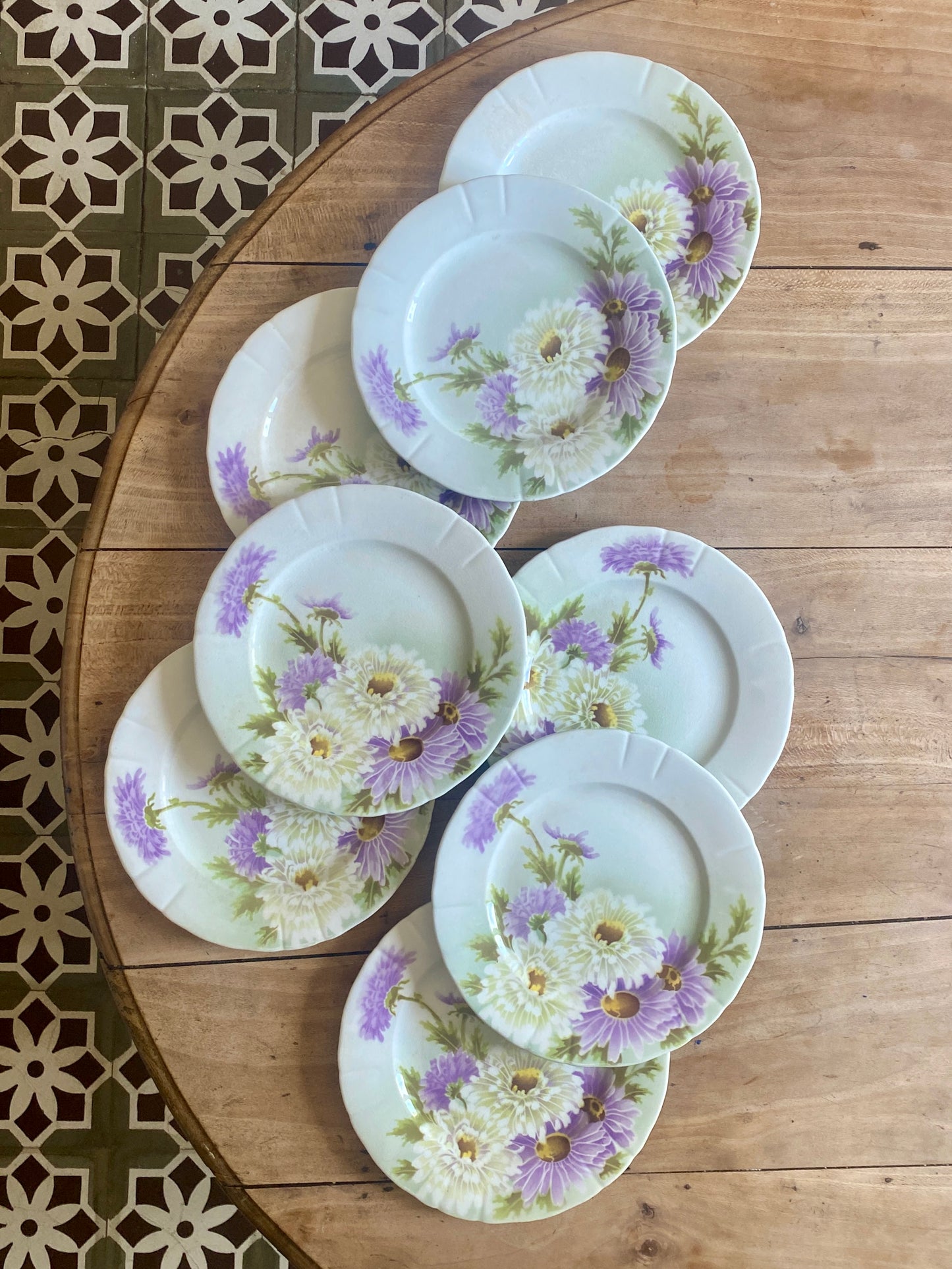 Lot de 8 assiettes plates anciennes - Reine Marguerite de Lunéville