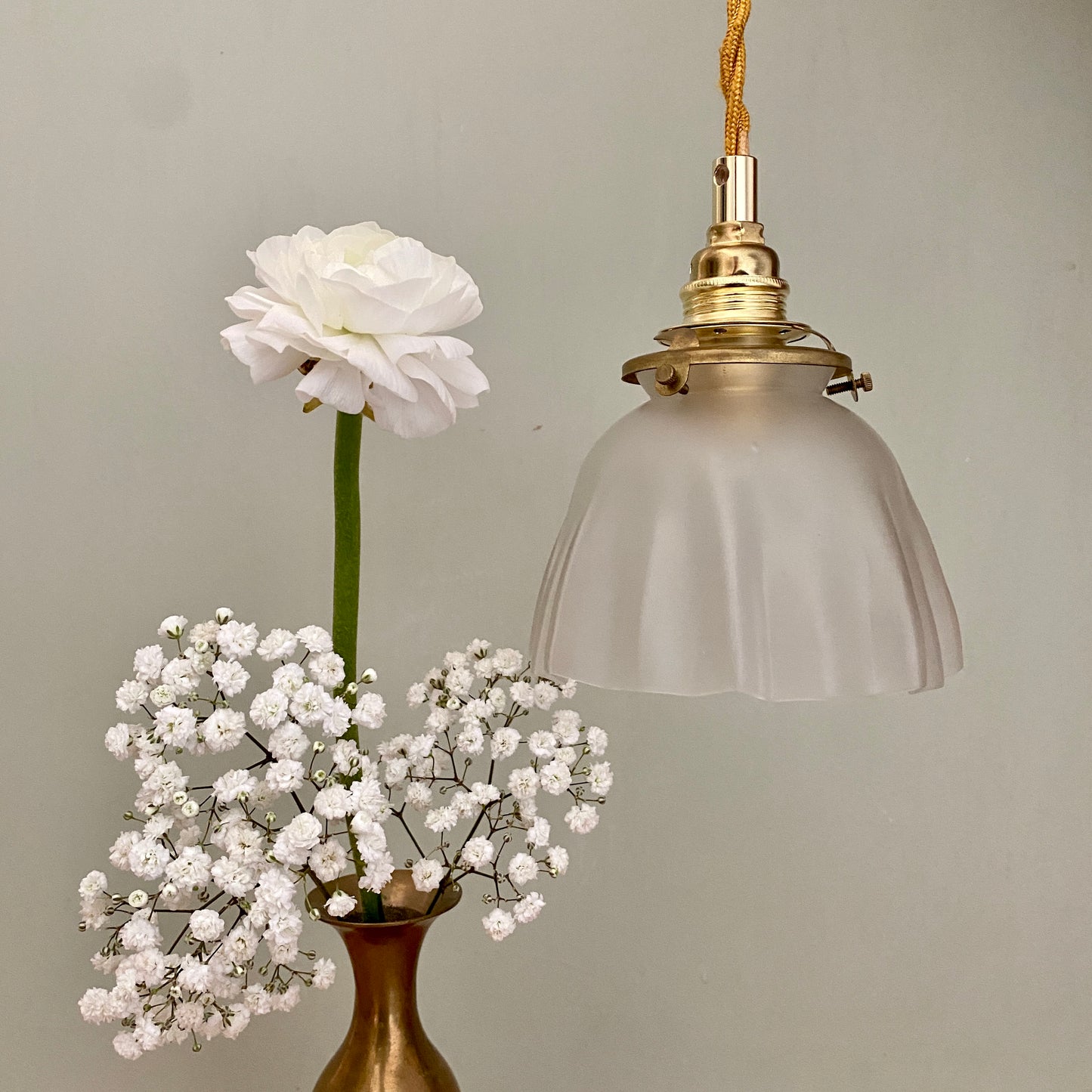 Baladeuse tulipe vintage en verre dépoli