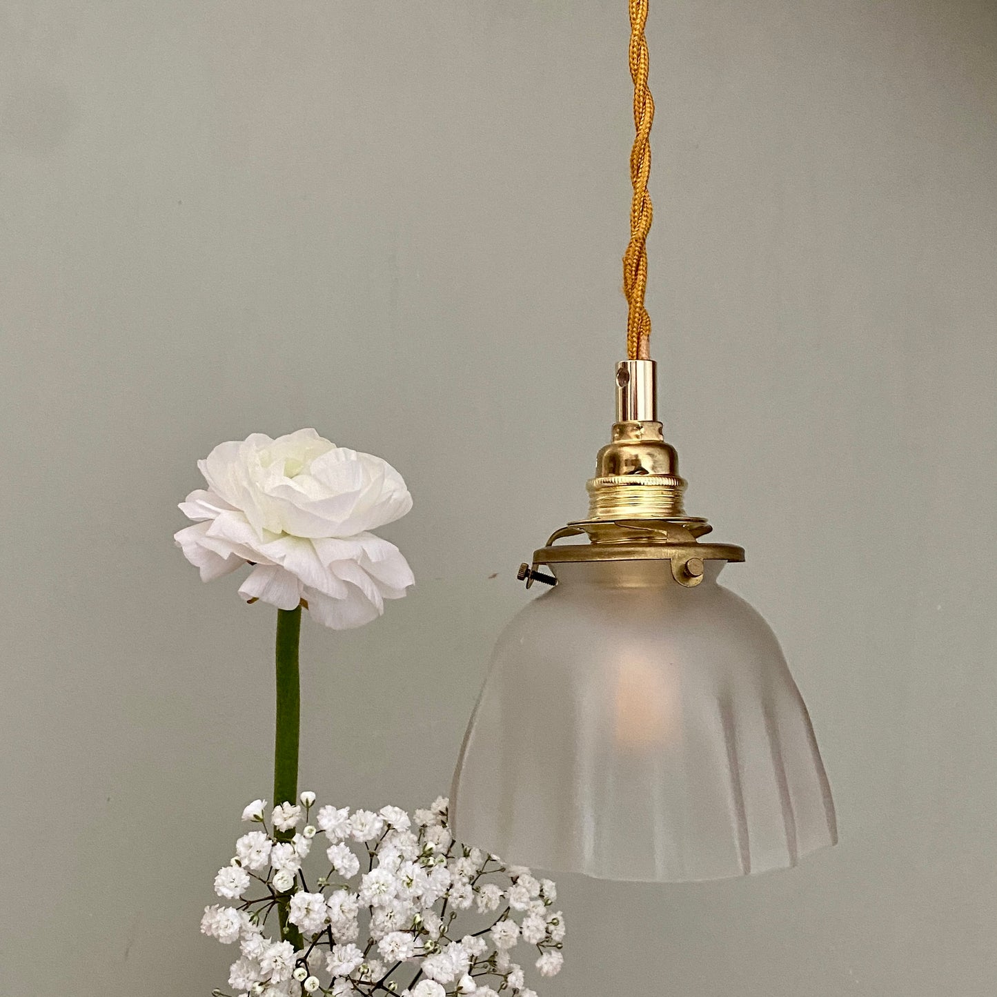 Baladeuse tulipe vintage en verre dépoli