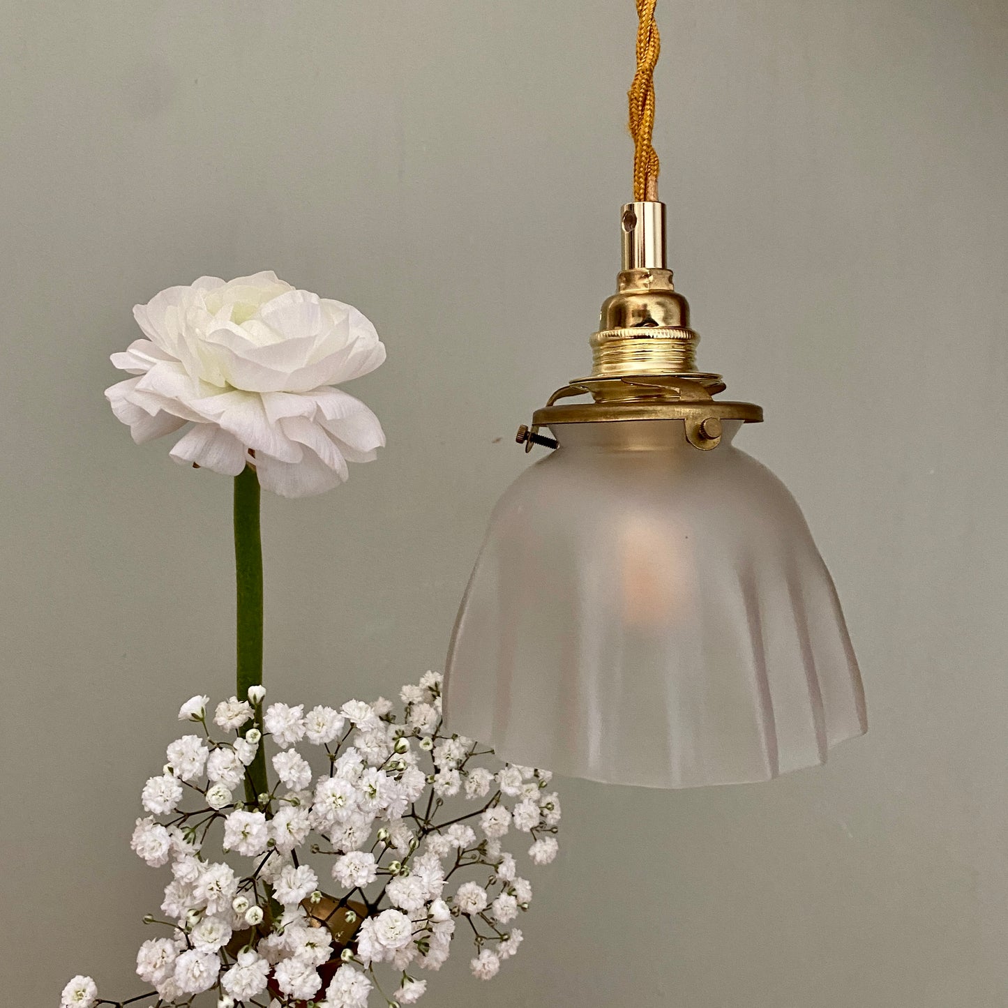 Baladeuse tulipe vintage en verre dépoli