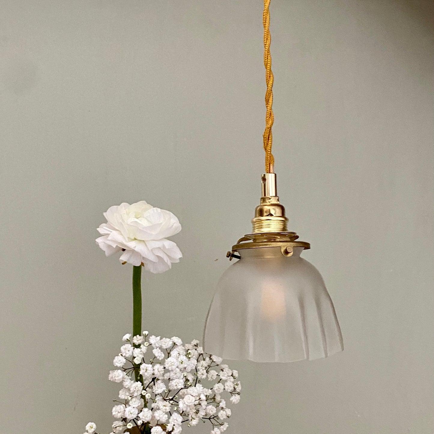 Baladeuse tulipe vintage en verre dépoli