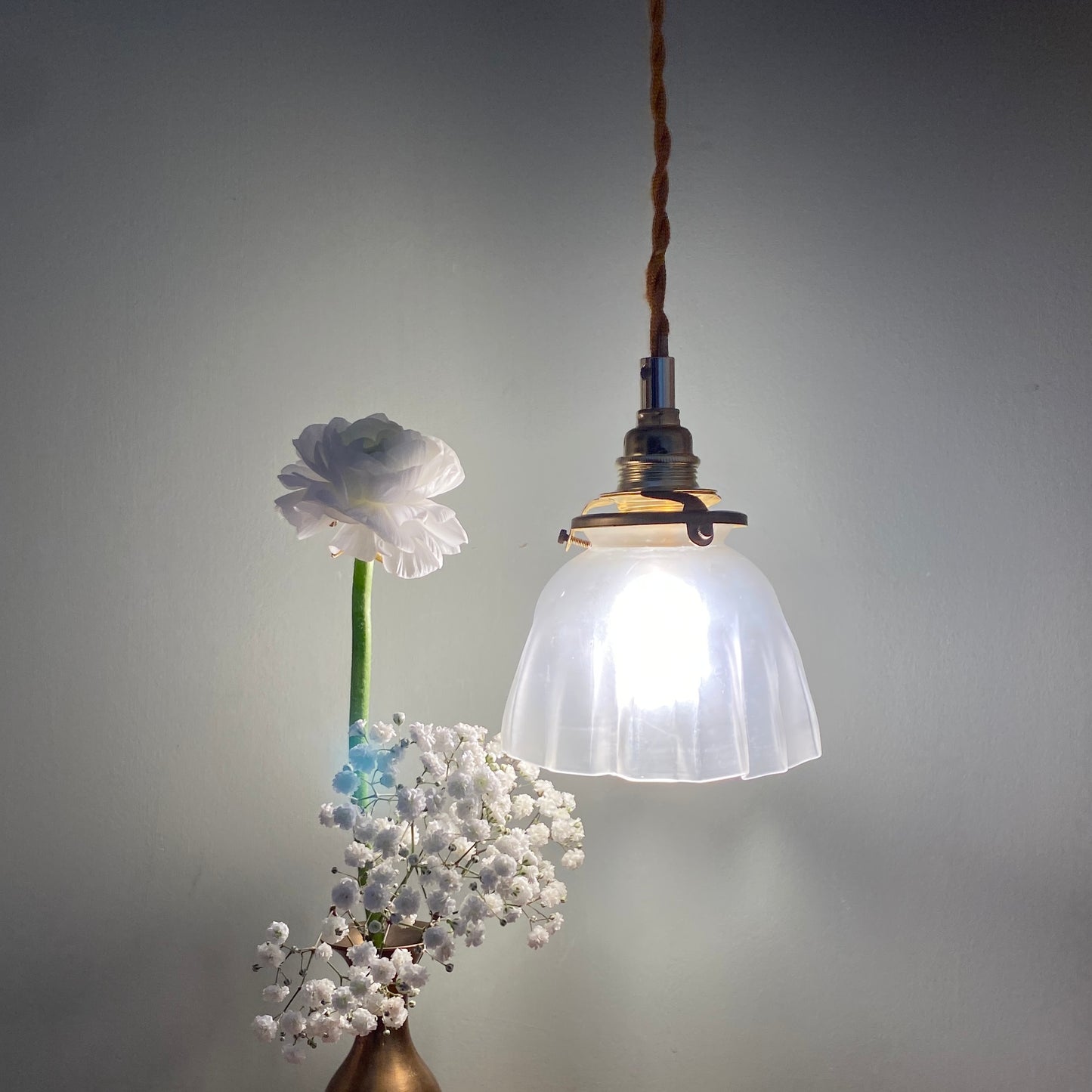 Baladeuse tulipe vintage en verre dépoli