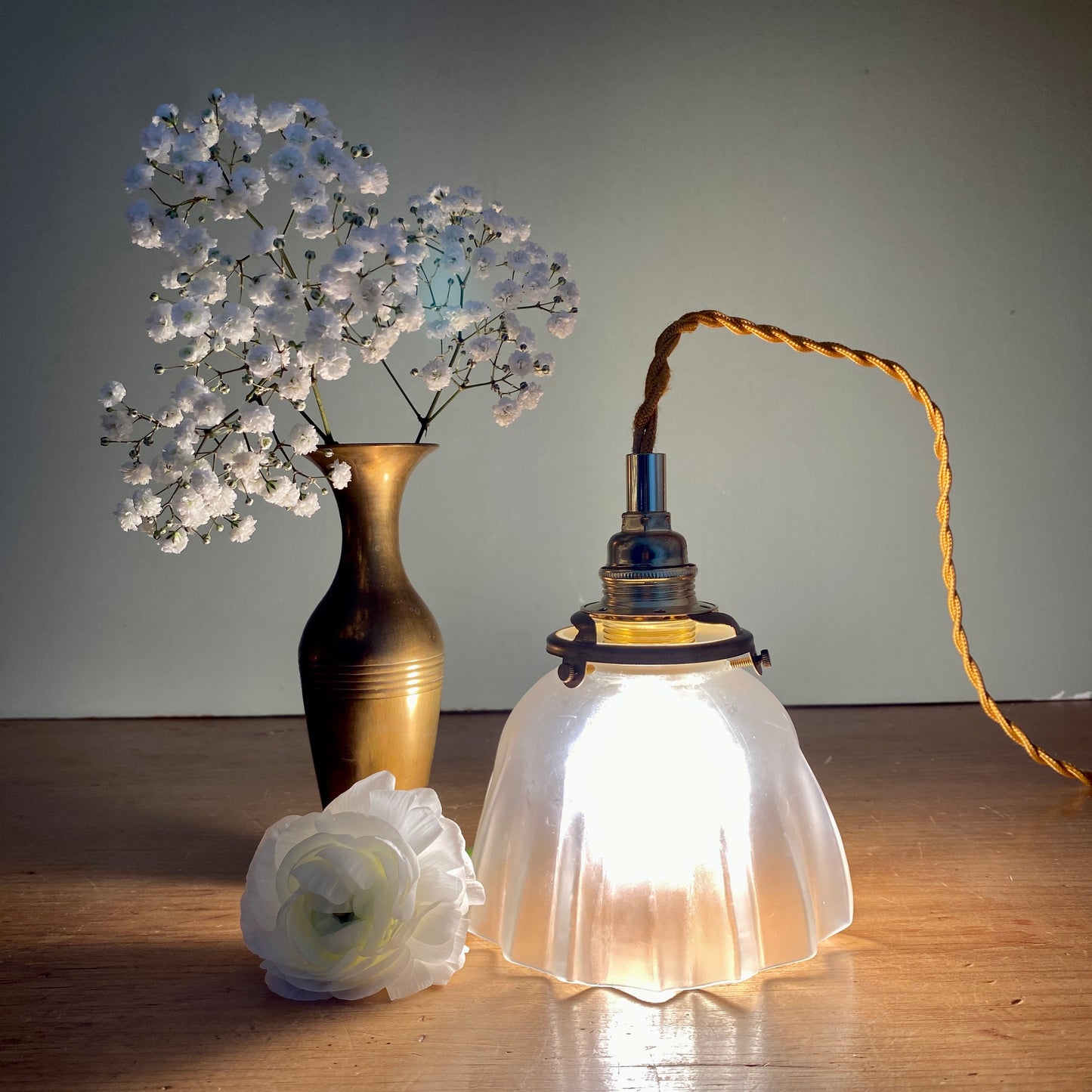 Baladeuse tulipe vintage en verre dépoli