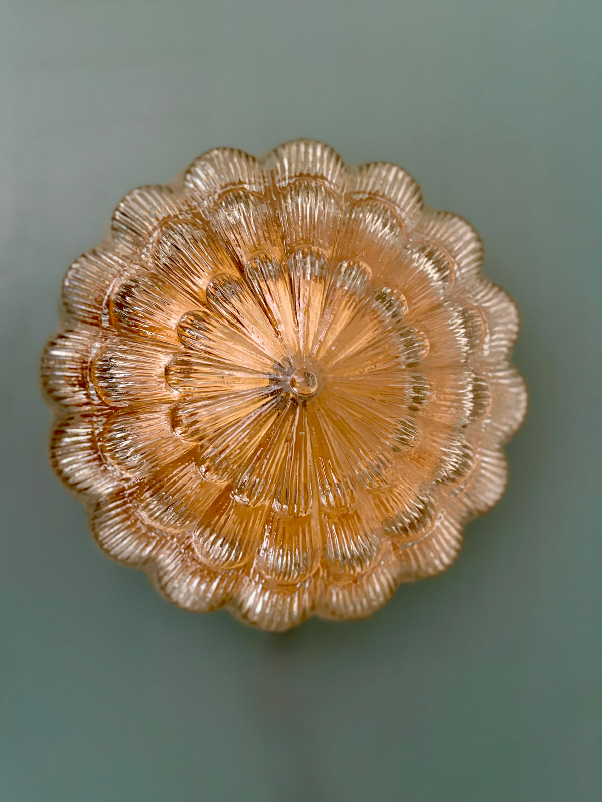 Applique ou plafonnier globe vintage en verre moulé ambré (PLAF21)