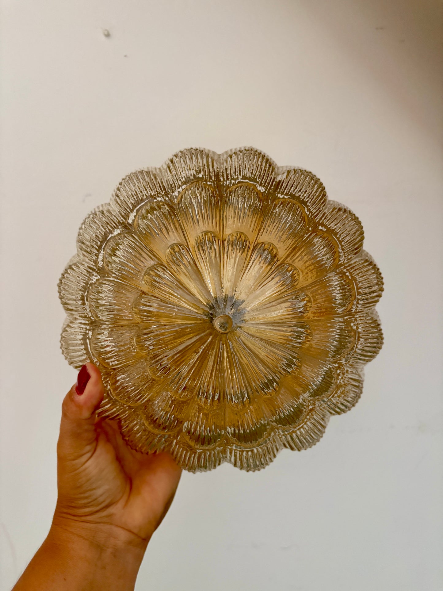 Applique ou plafonnier globe vintage en verre moulé ambré (PLAF21)