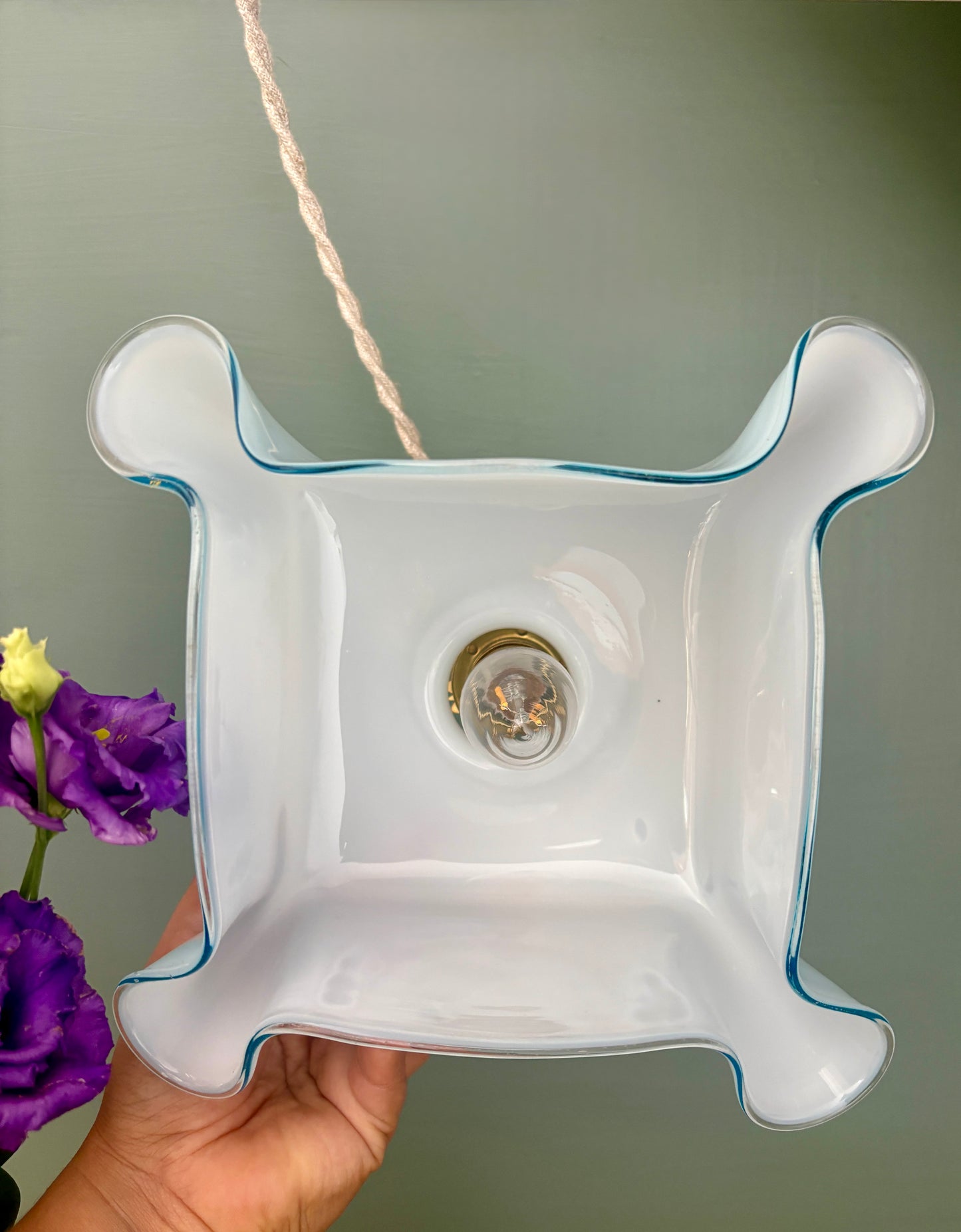 Suspension abat-jour vintage en opaline bleue