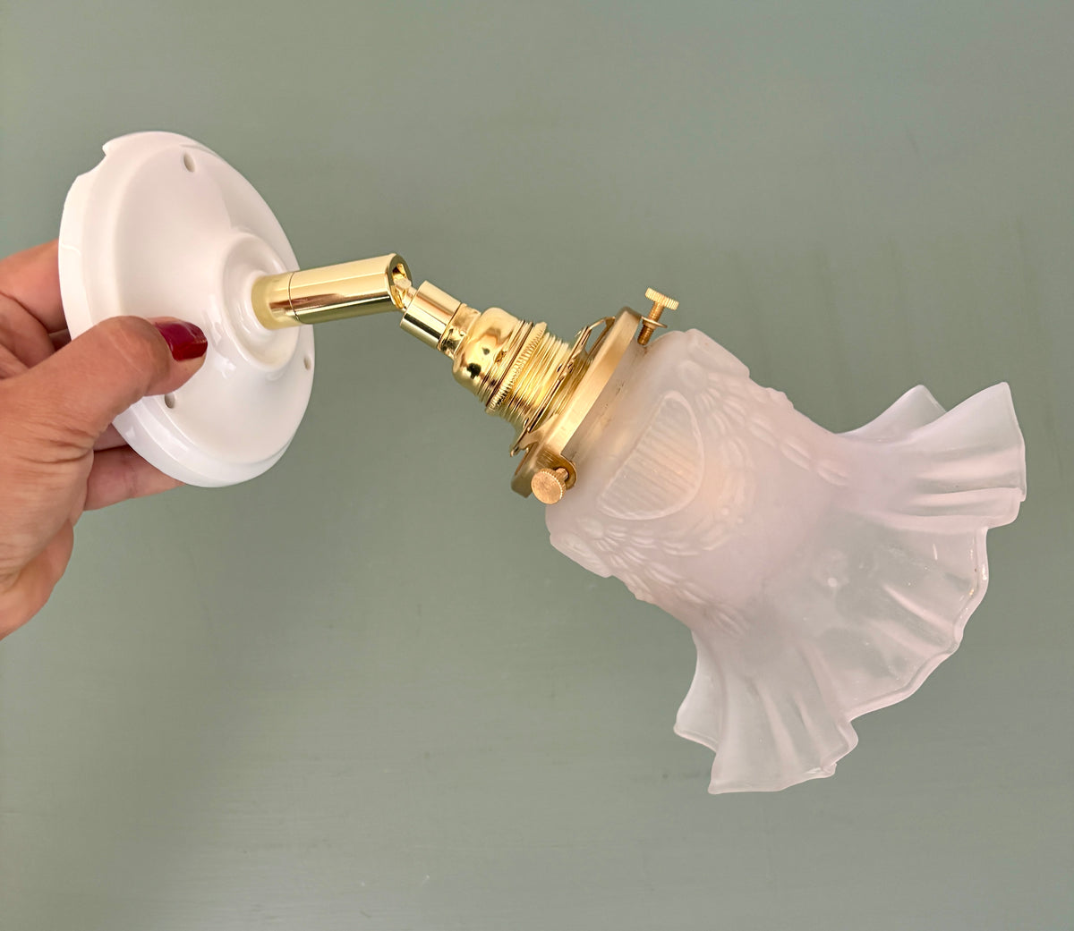 Applique tulipe vintage en verre dépoli